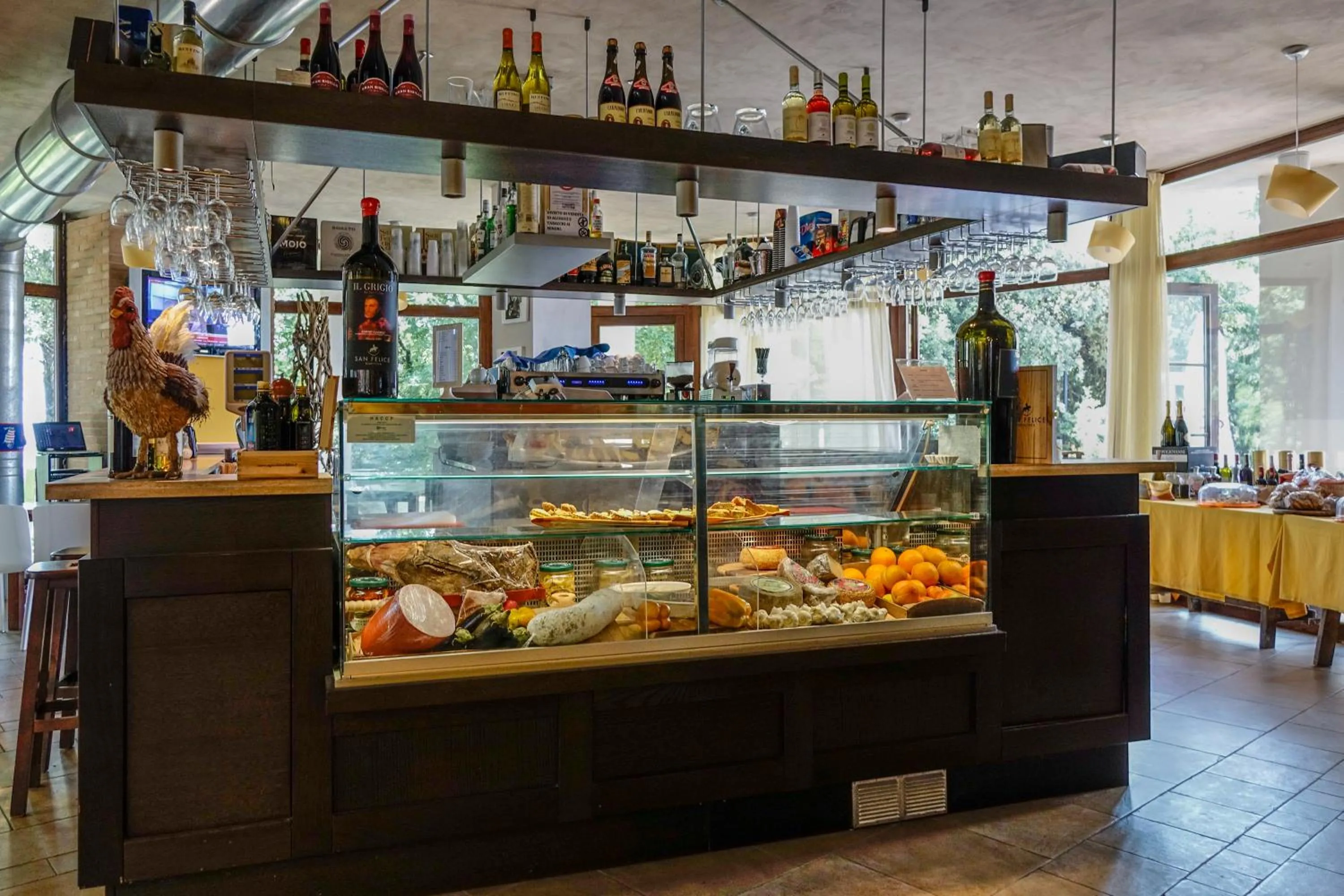 Supermarket/grocery shop in Camping Il Boschetto Di Piemma