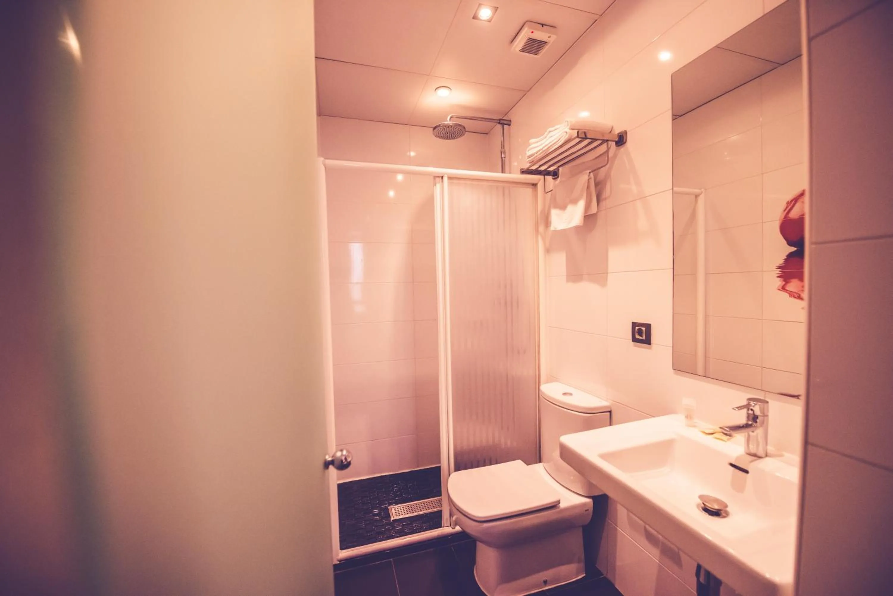 Bathroom in Hostal Prado