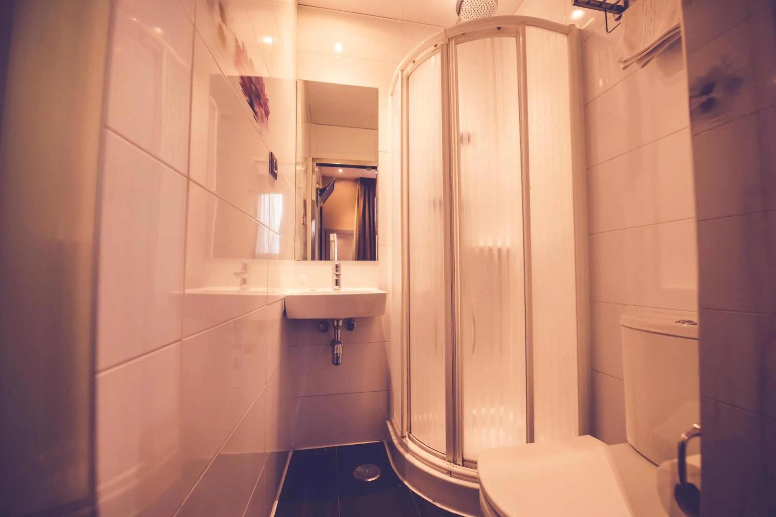 Bathroom in Hostal Prado