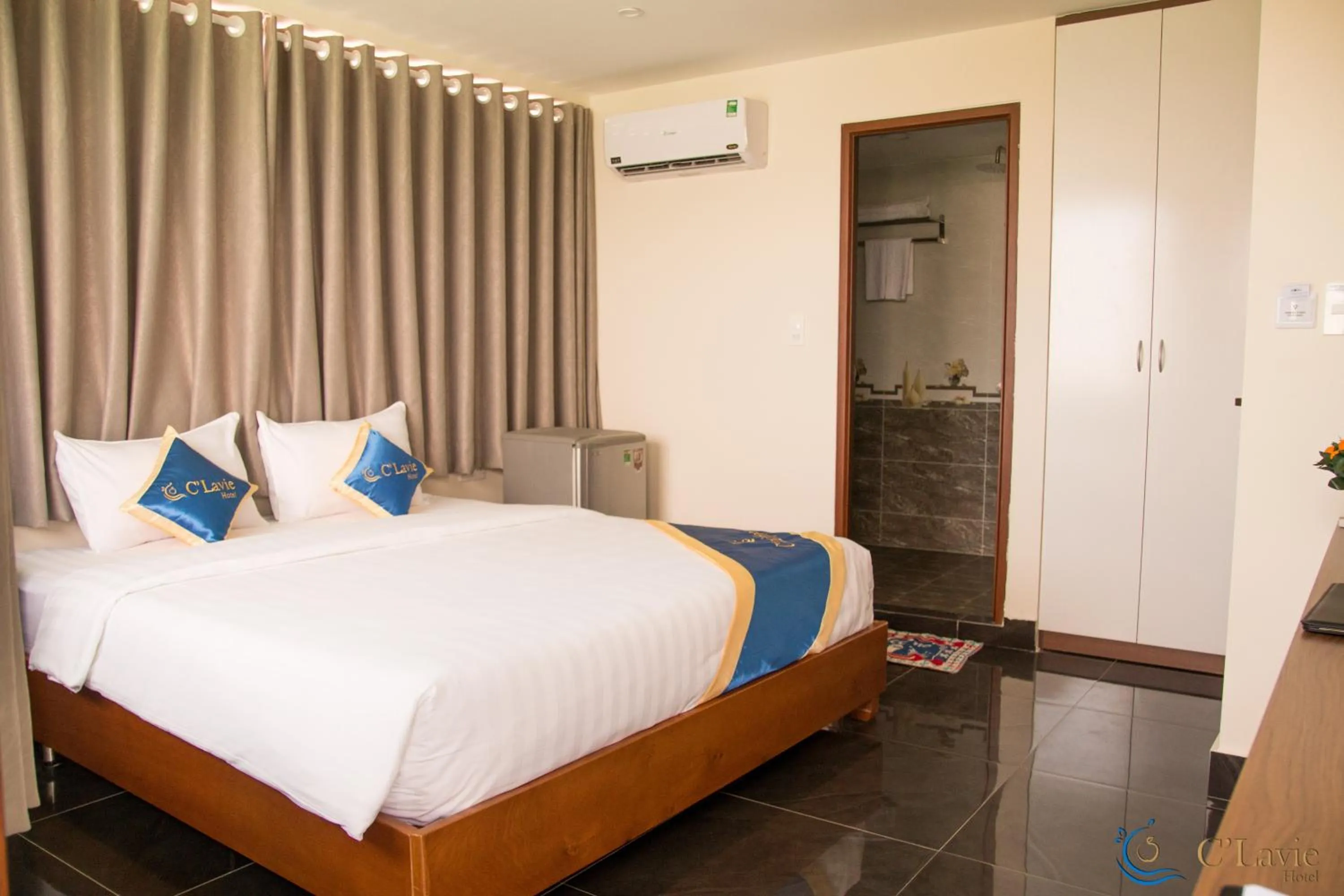 Bed in C'Lavie Hotel - Saigon Airport Hotel