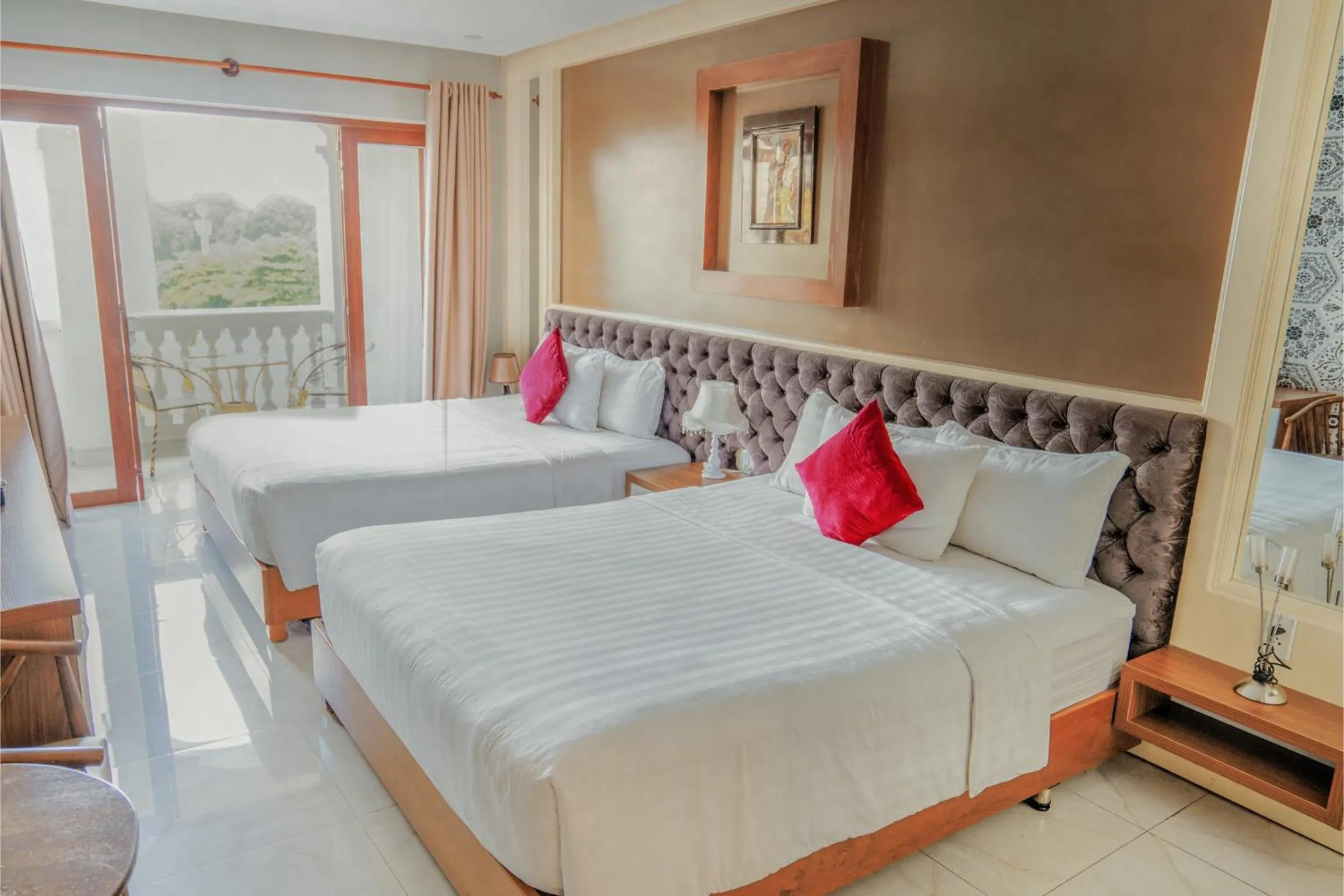 Bed in C'Lavie Hotel - Saigon Airport Hotel