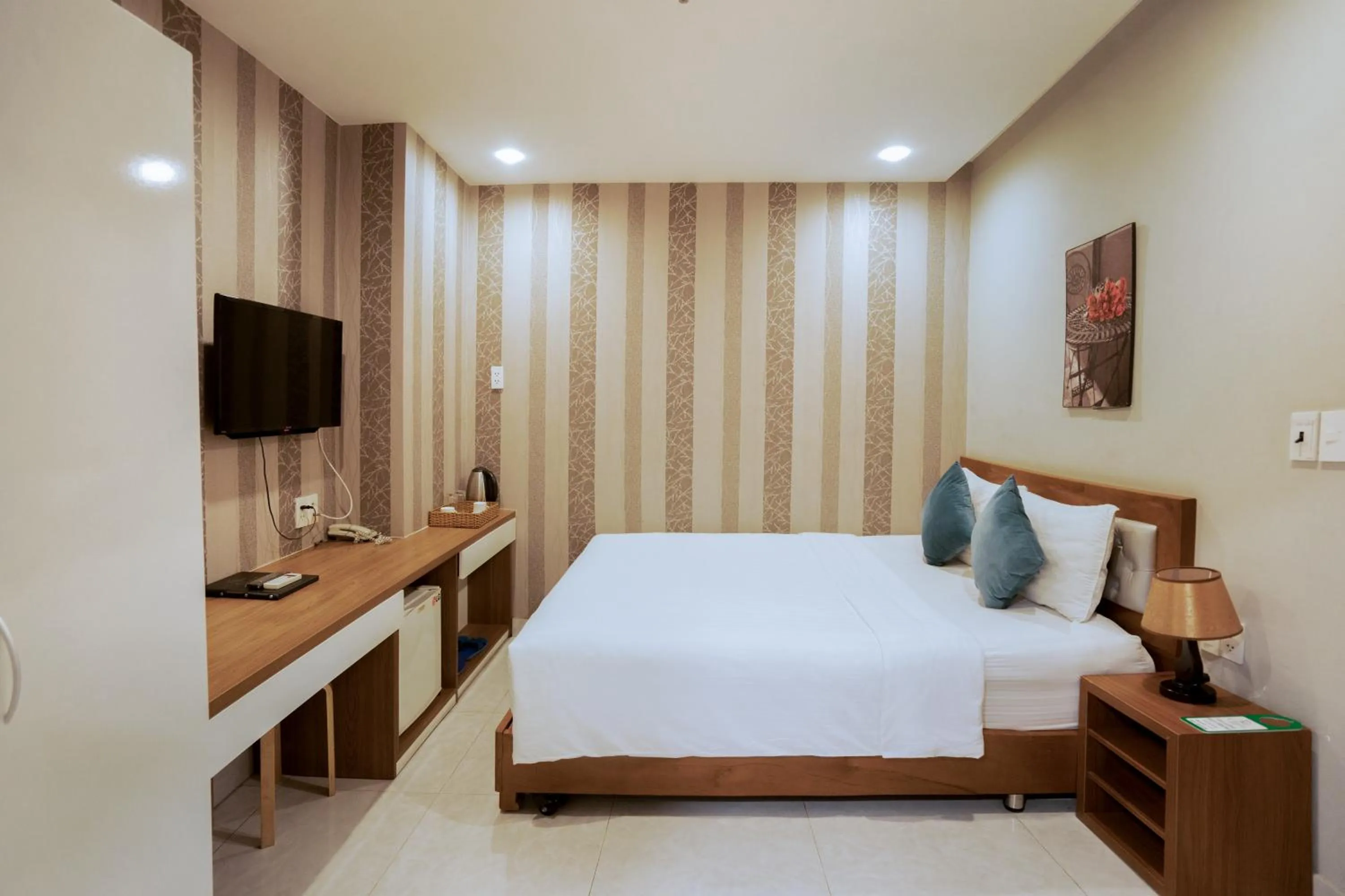 Bed in C'Lavie Hotel - Saigon Airport Hotel