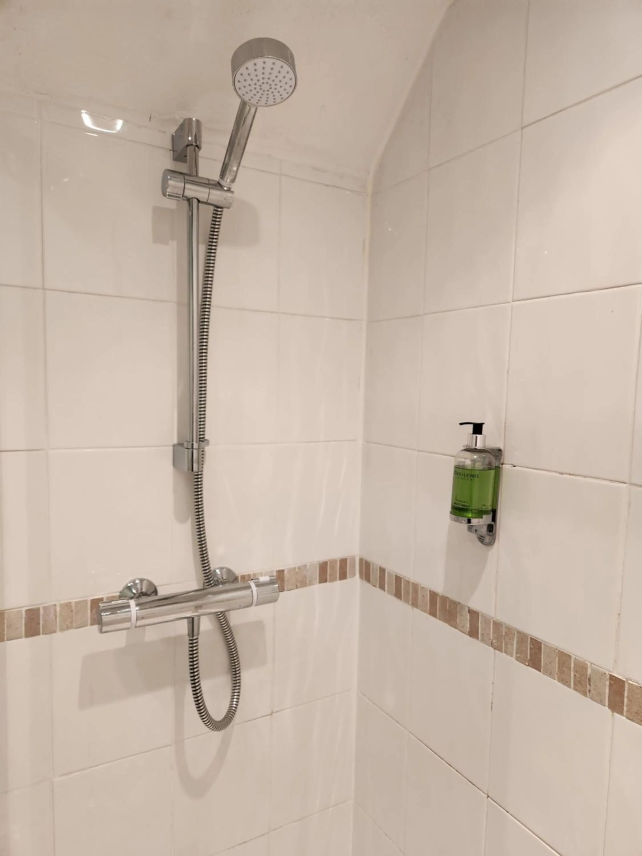 Bathroom in 1 Park Road