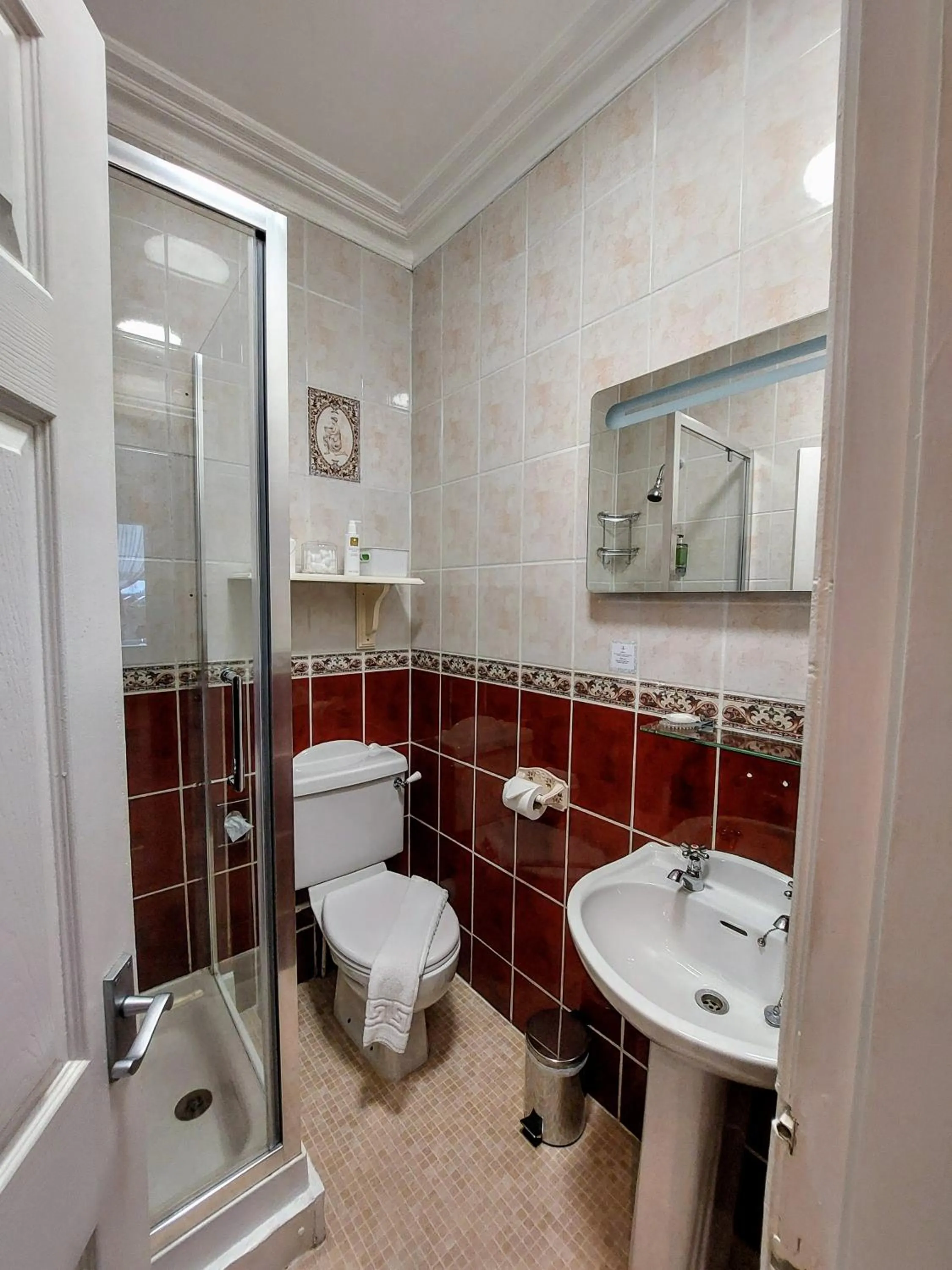 Bathroom in 1 Park Road