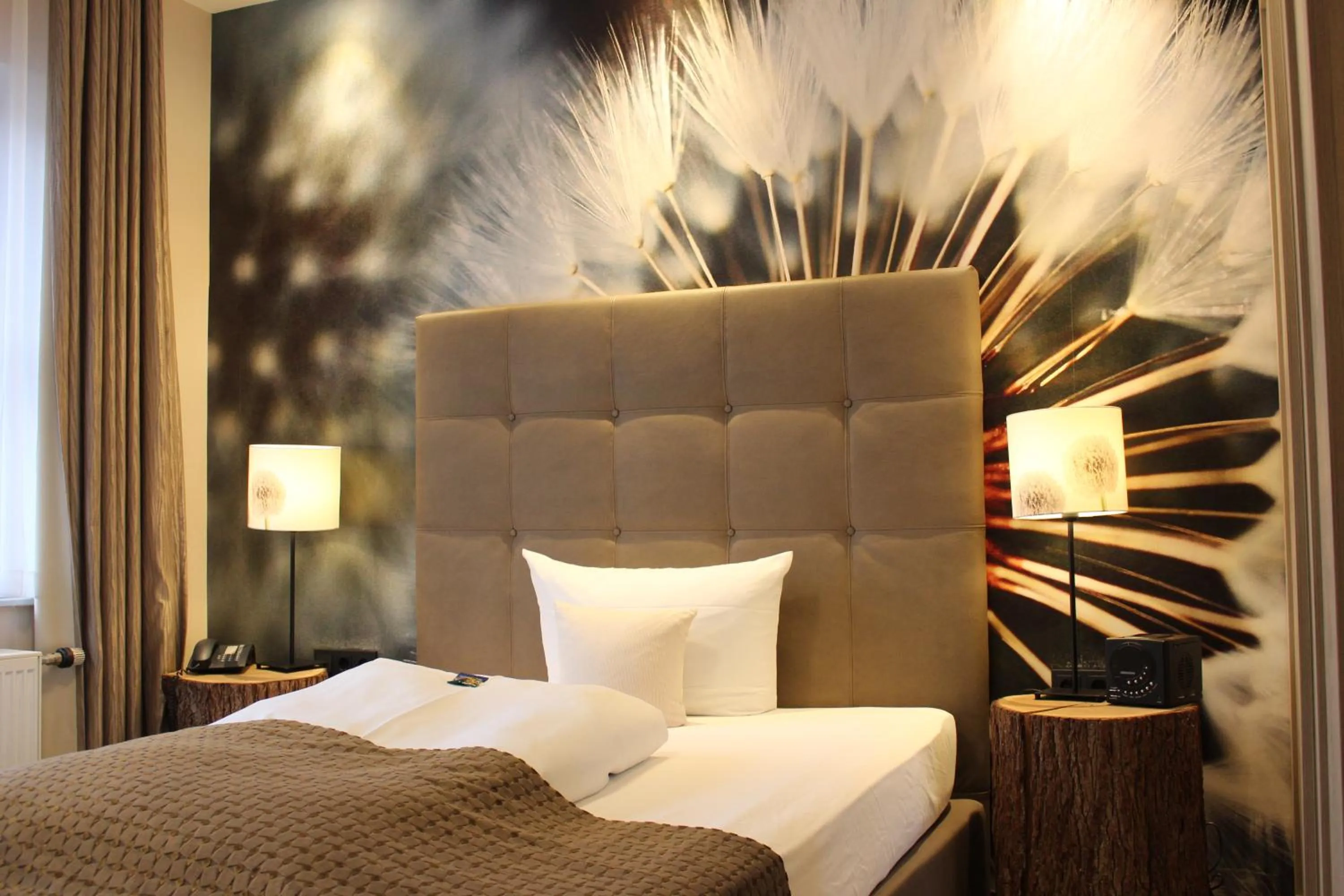 Bed in Müllers Landhotel