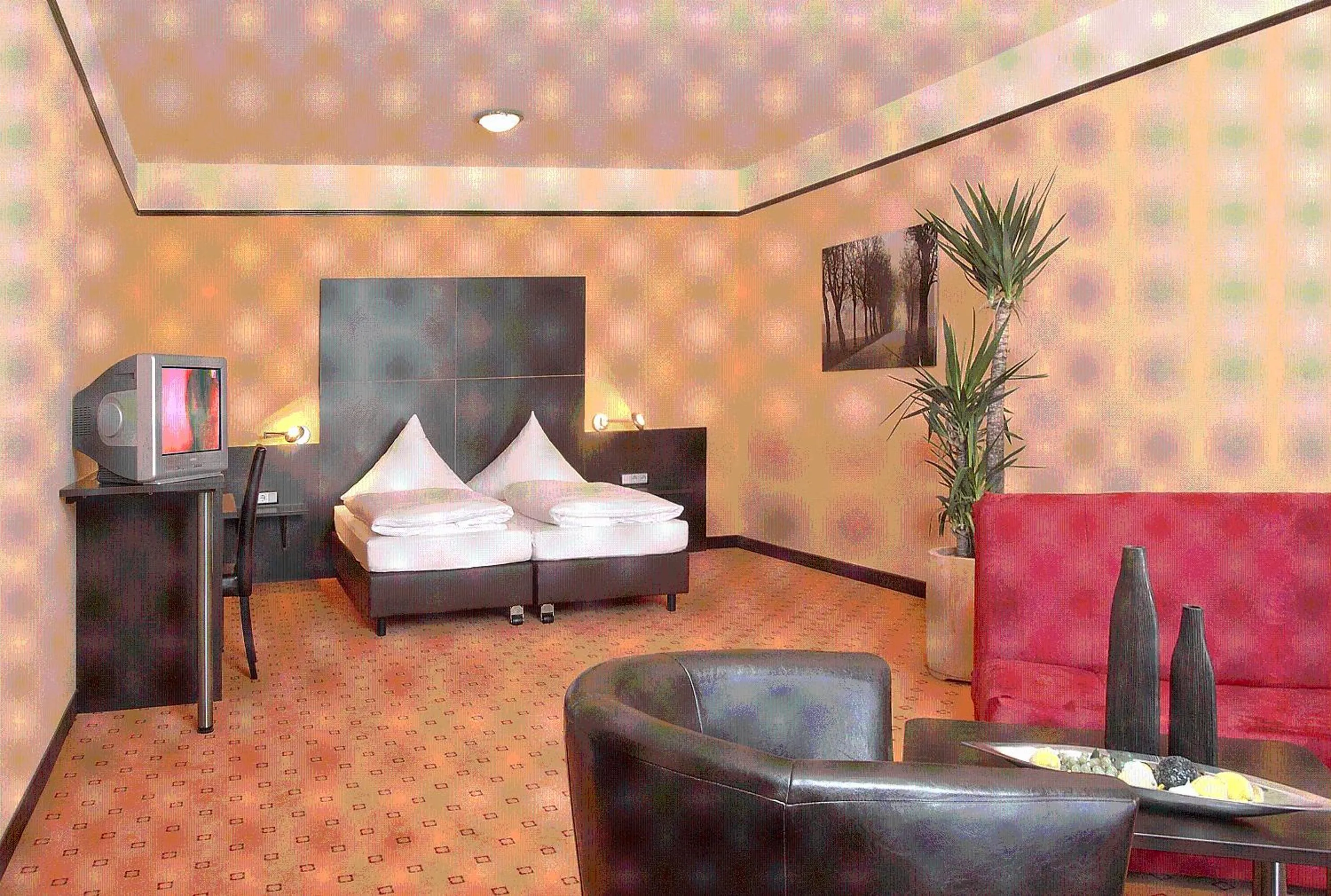 Photo of the whole room, Bed in Müllers Landhotel
