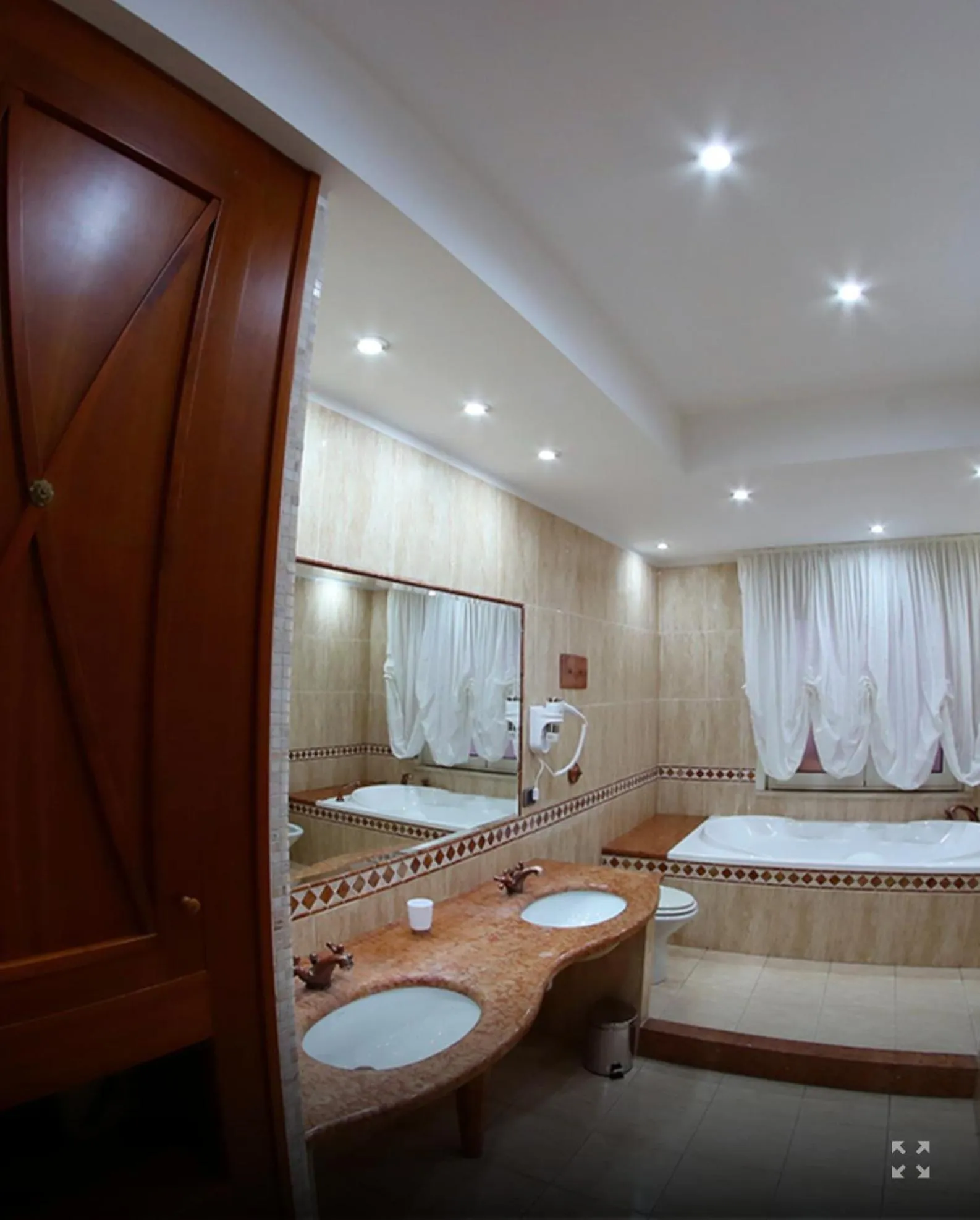 Bed in Policlinico Happy Home