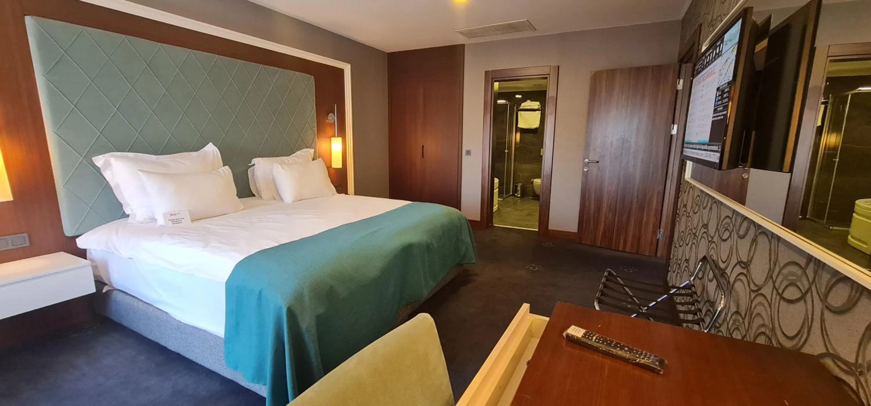 Bed in Premier Inn Sakarya