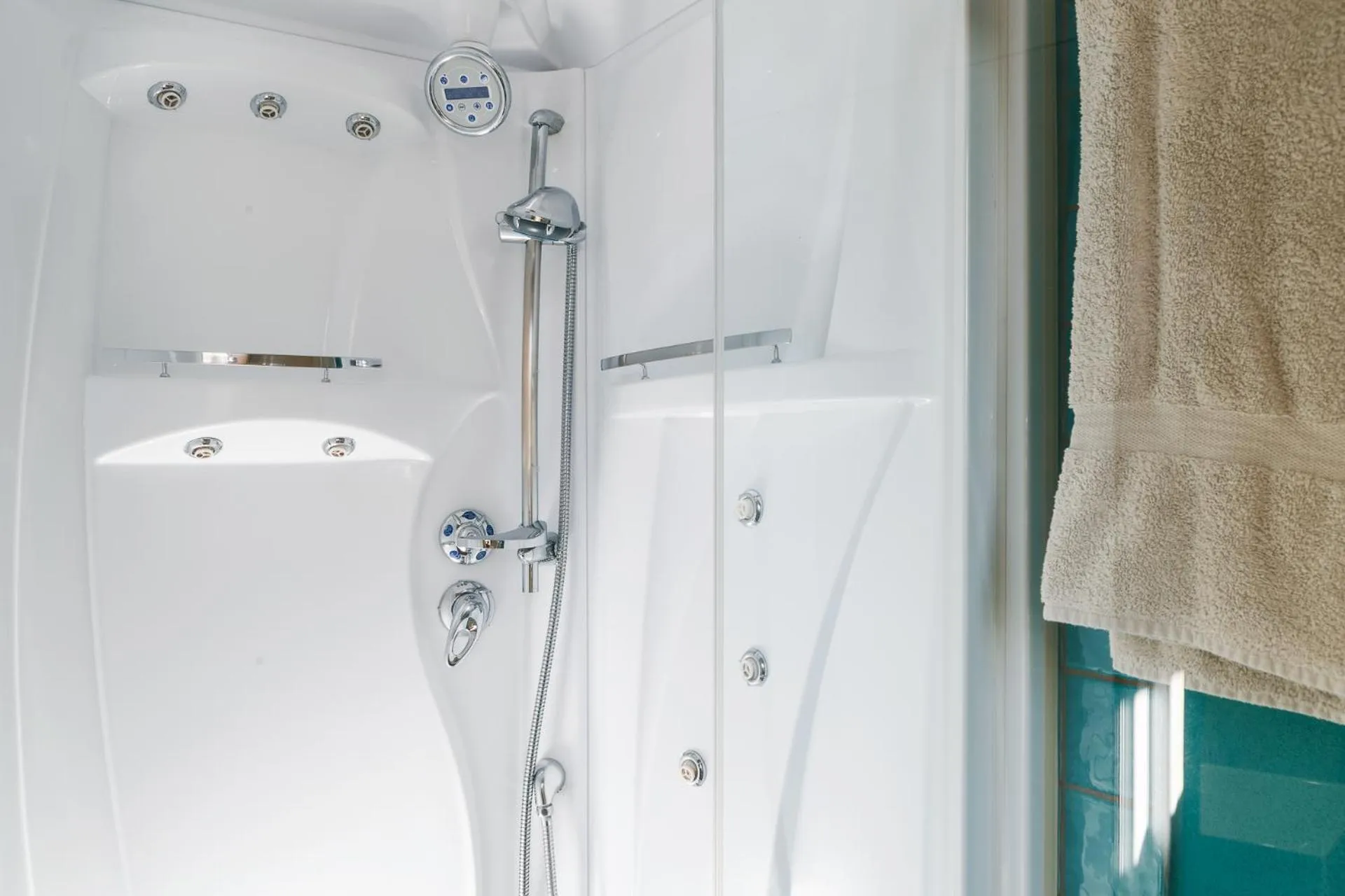 Shower in L'Orto Di Panza