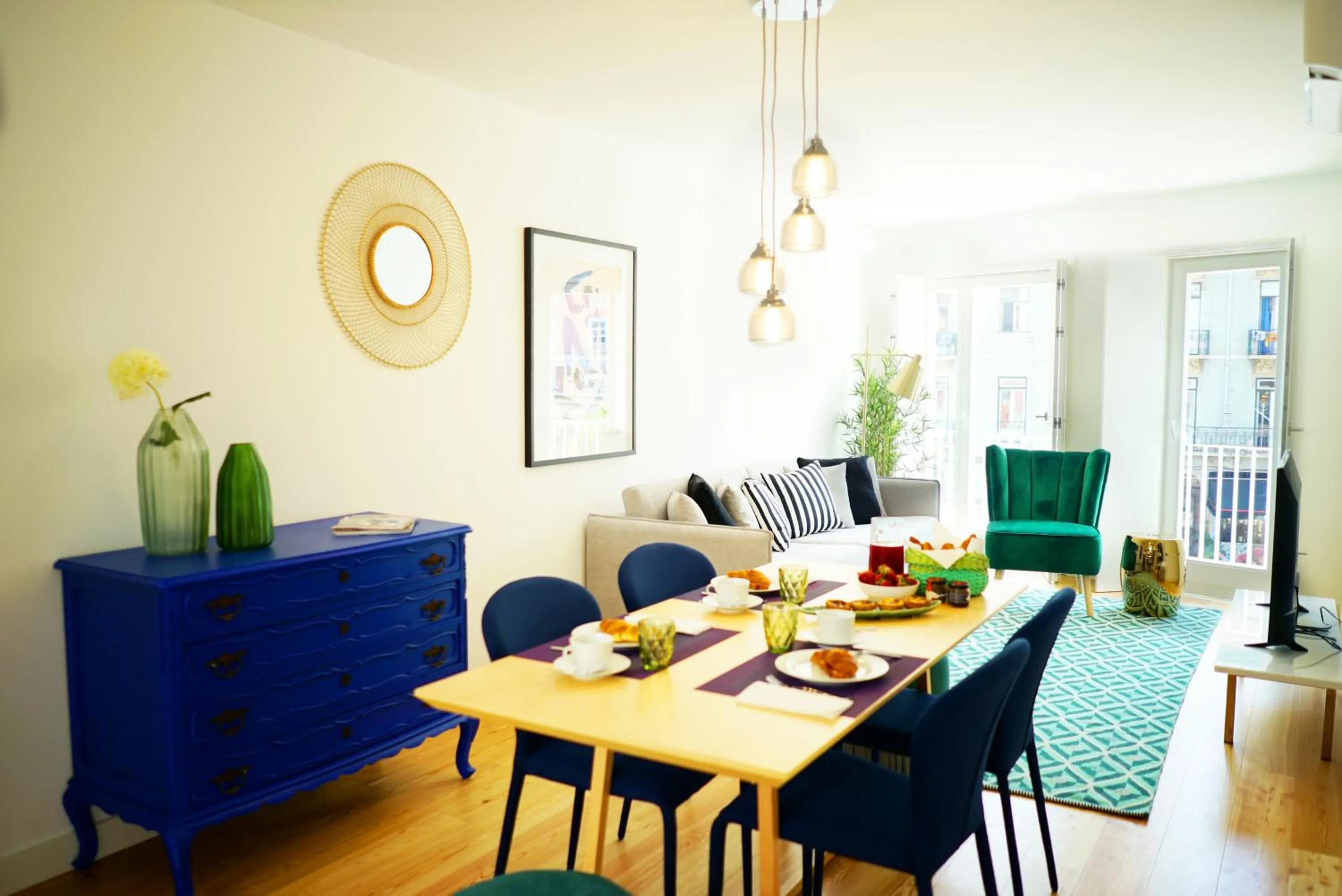 TV and multimedia in Casas da Baixa - Vila Intendente