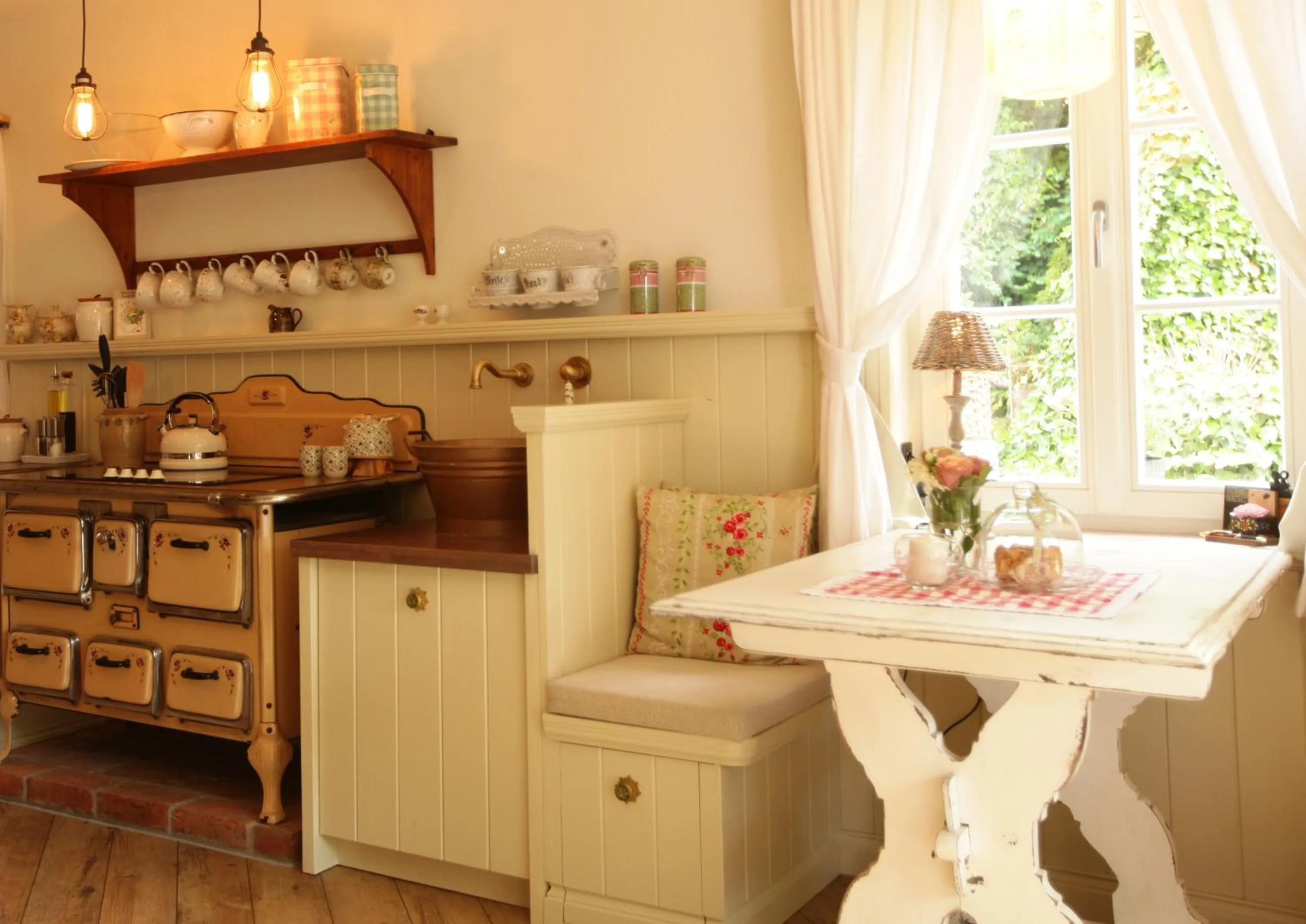Dining area in Weißt Du noch - Gästehäuser & Suiten