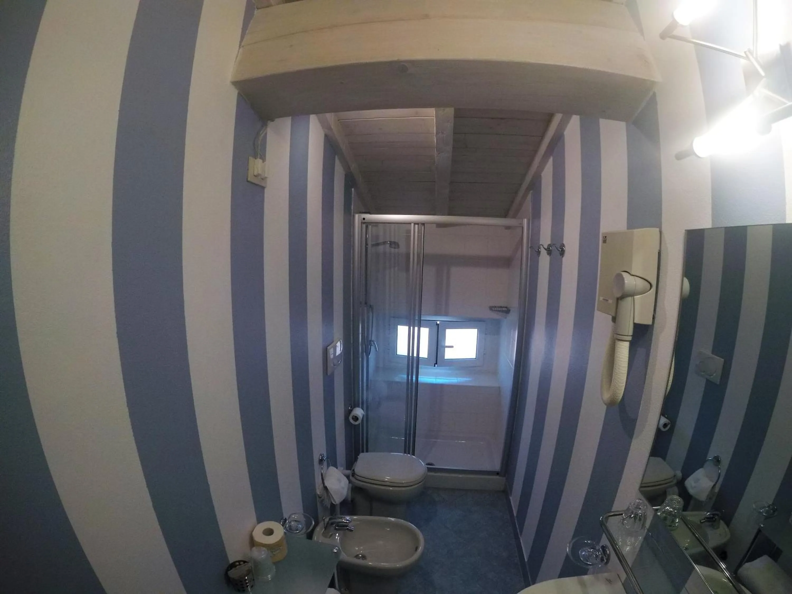 Bathroom in Hotel Milton