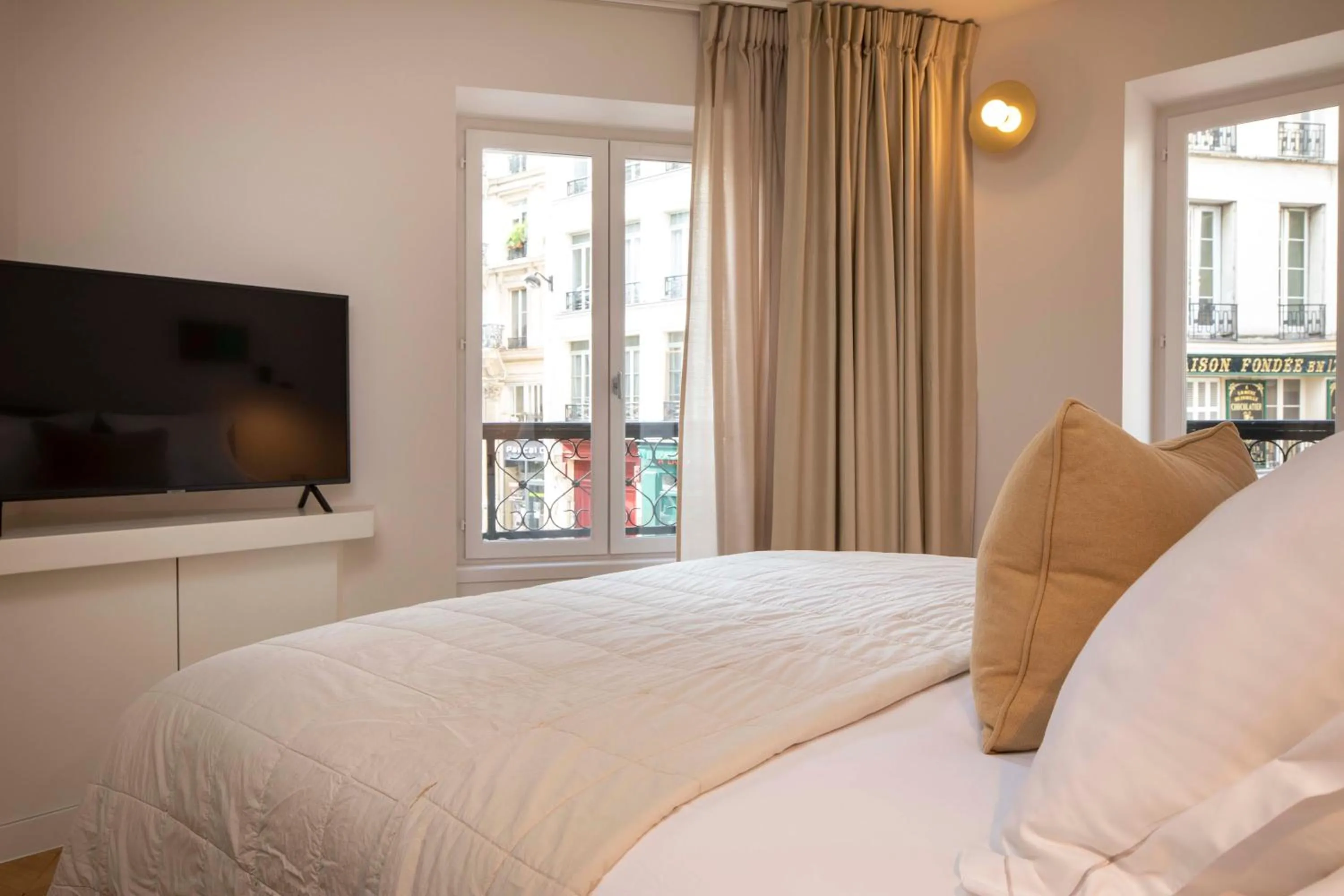 Bed in Résidence Nell Paris