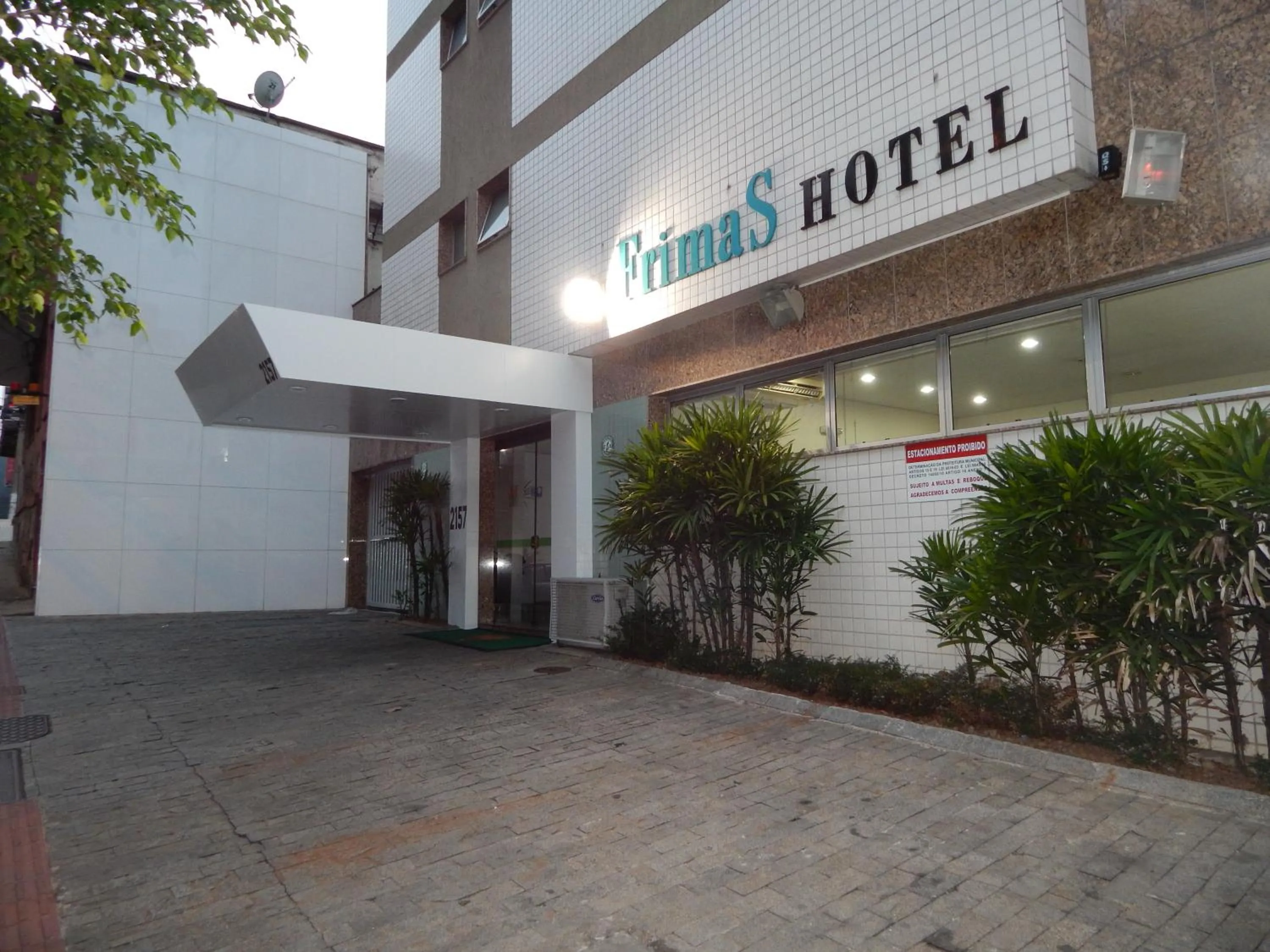 Property building in Frimas Hotel