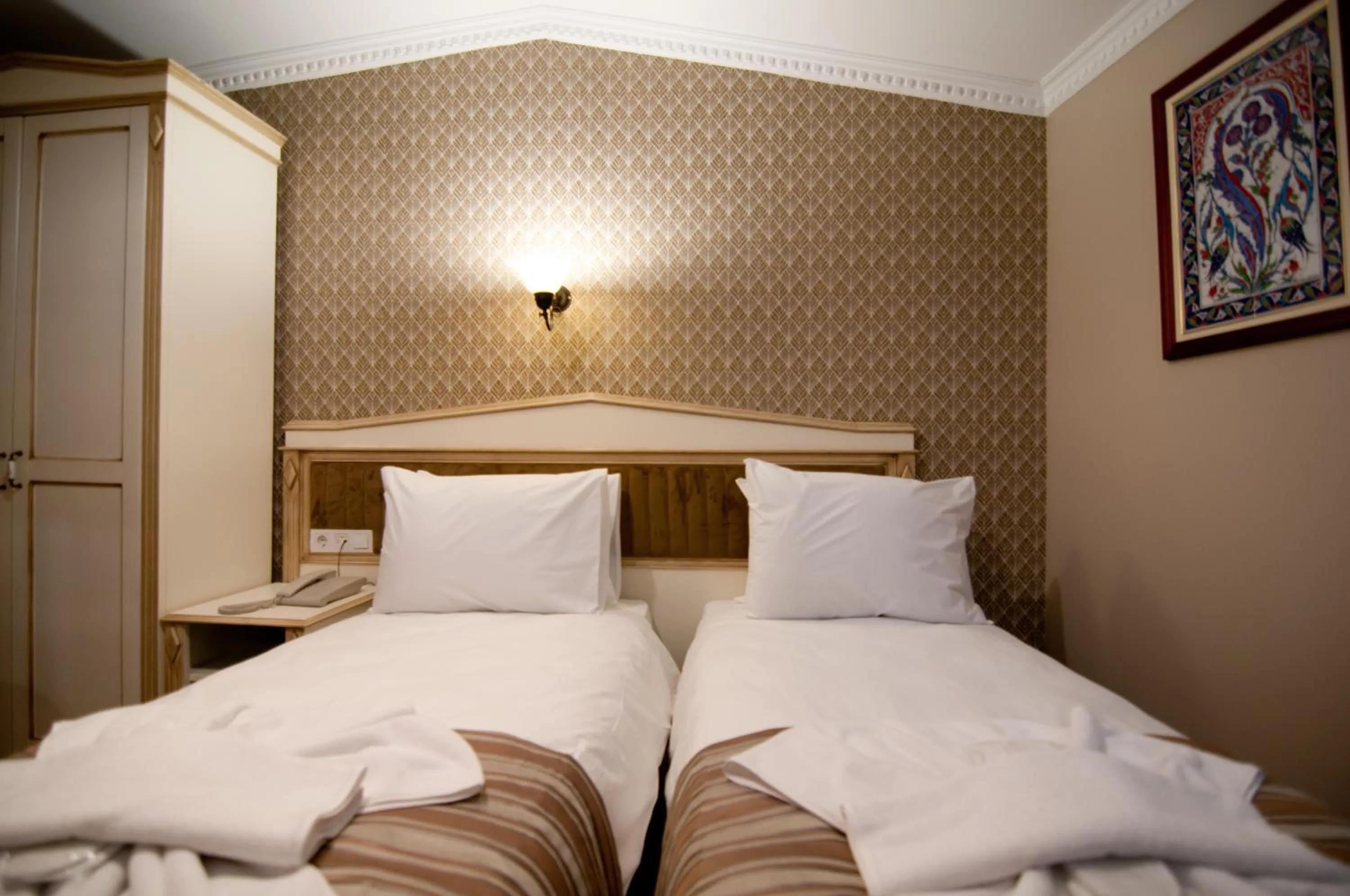 Photo of the whole room, Bed in Mevlana Hotel