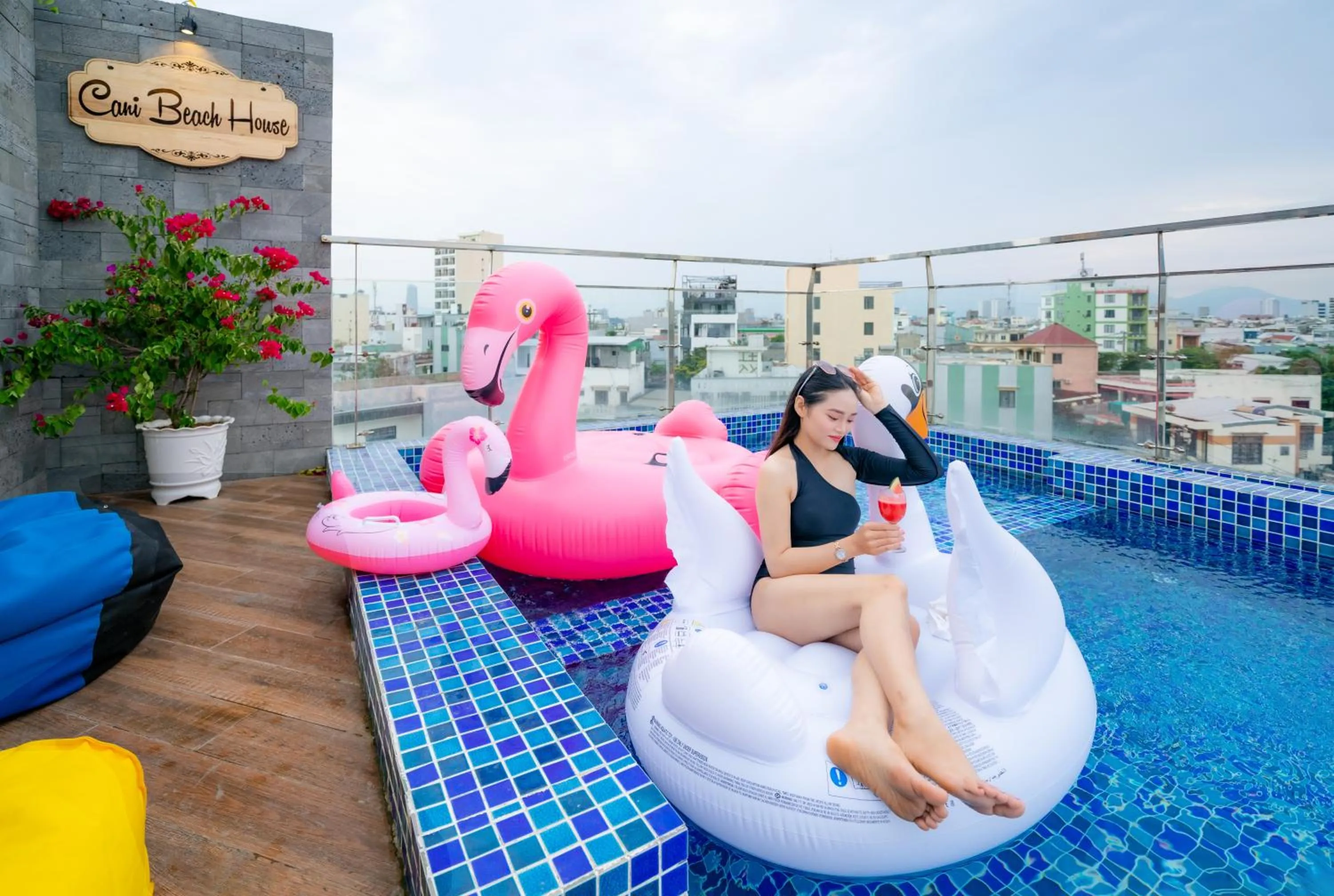 Swimming pool in Cani Beach House