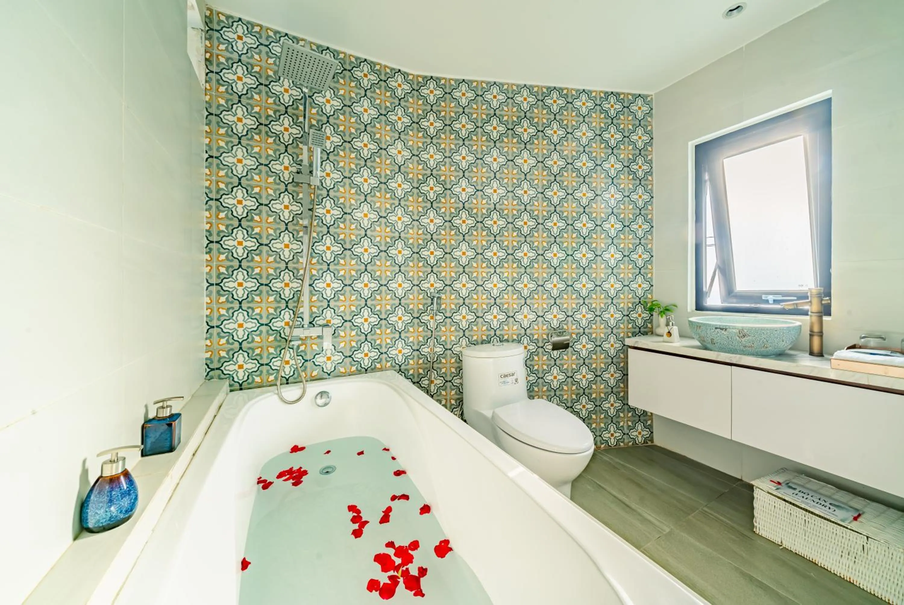 Toilet in Cani Beach House