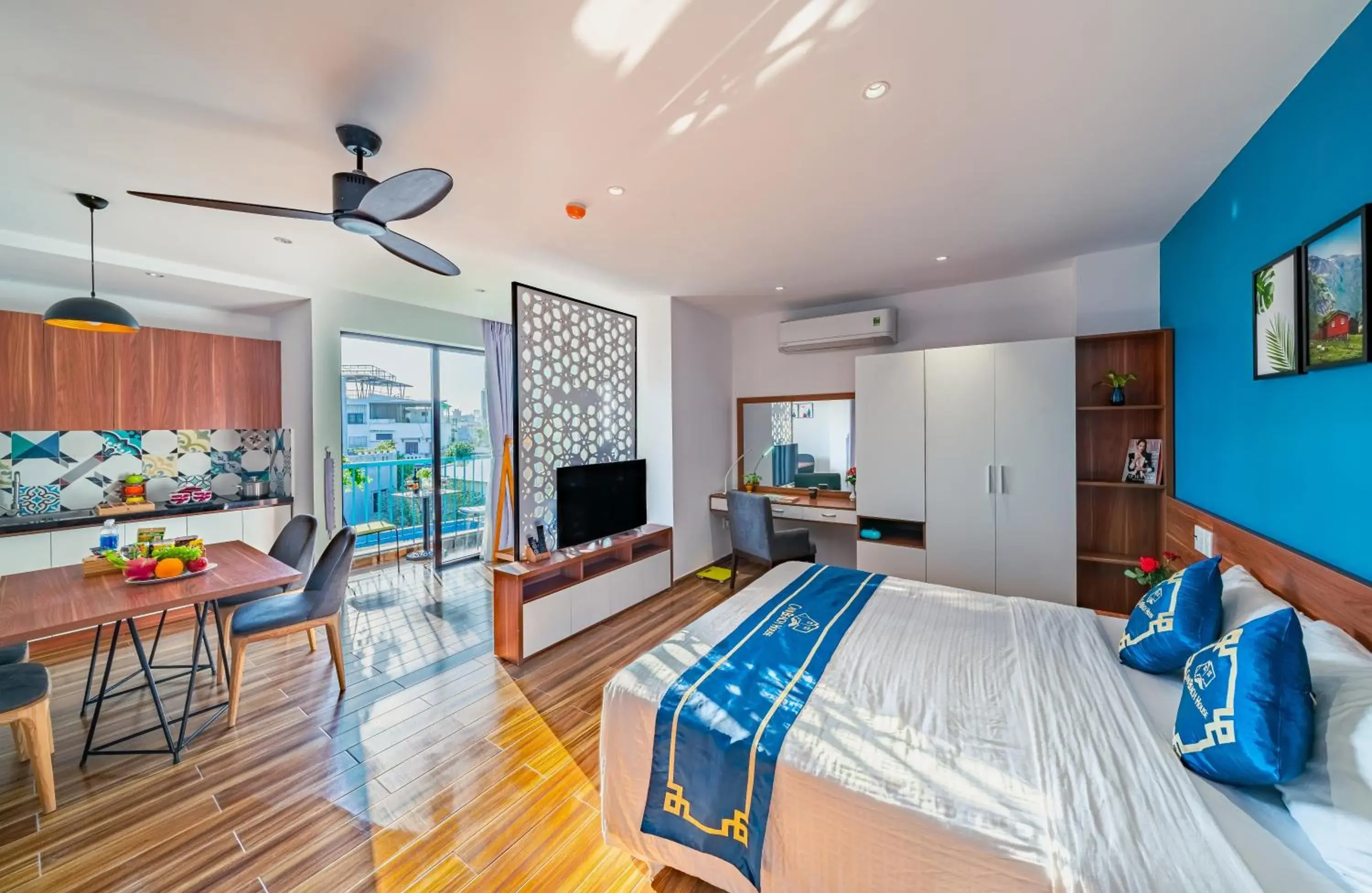 Apartment with Balcony in Cani Beach House Apartment with Balcony in Cani Beach House