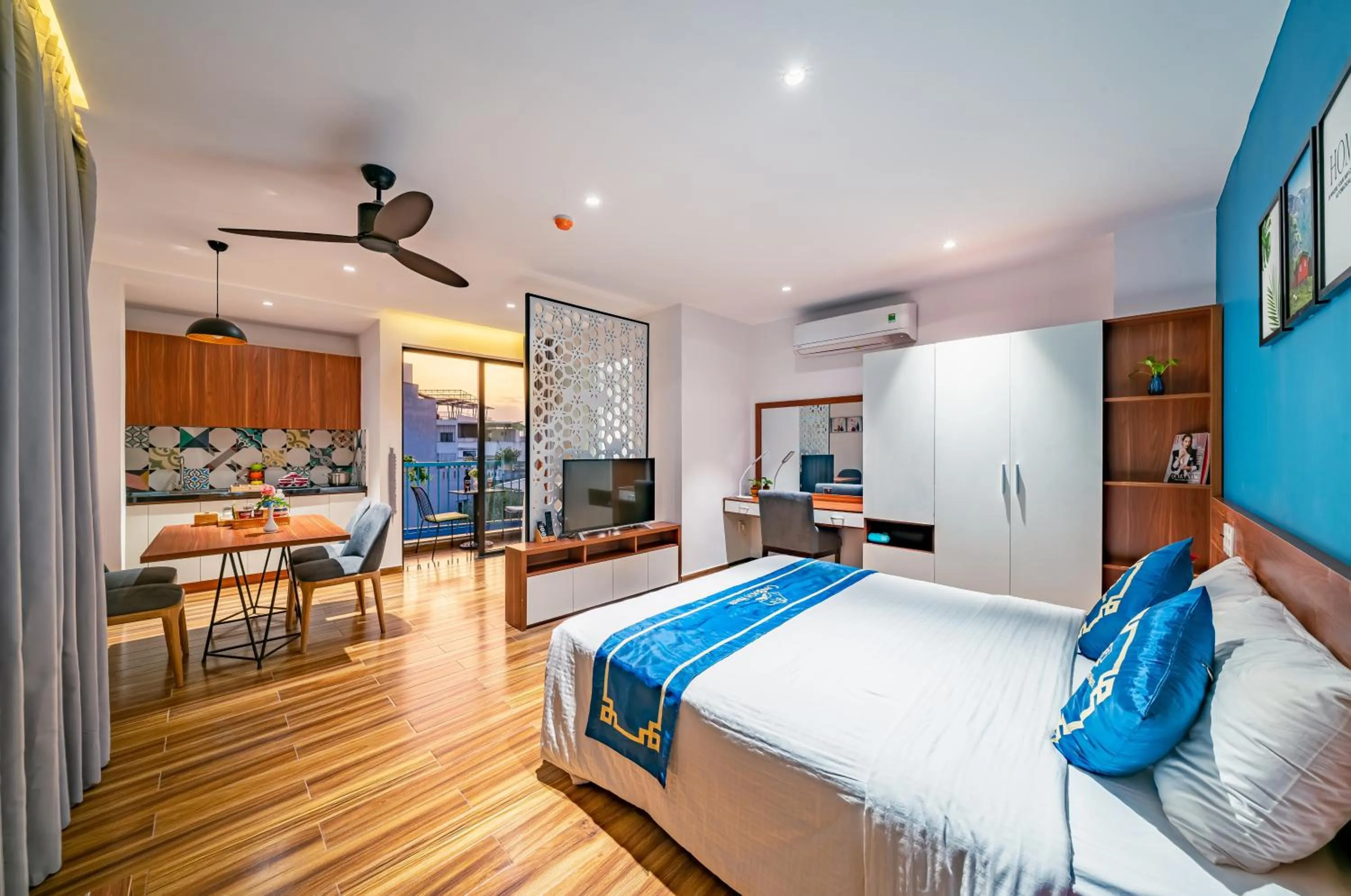 Photo of the whole room, Bed in Cani Beach House