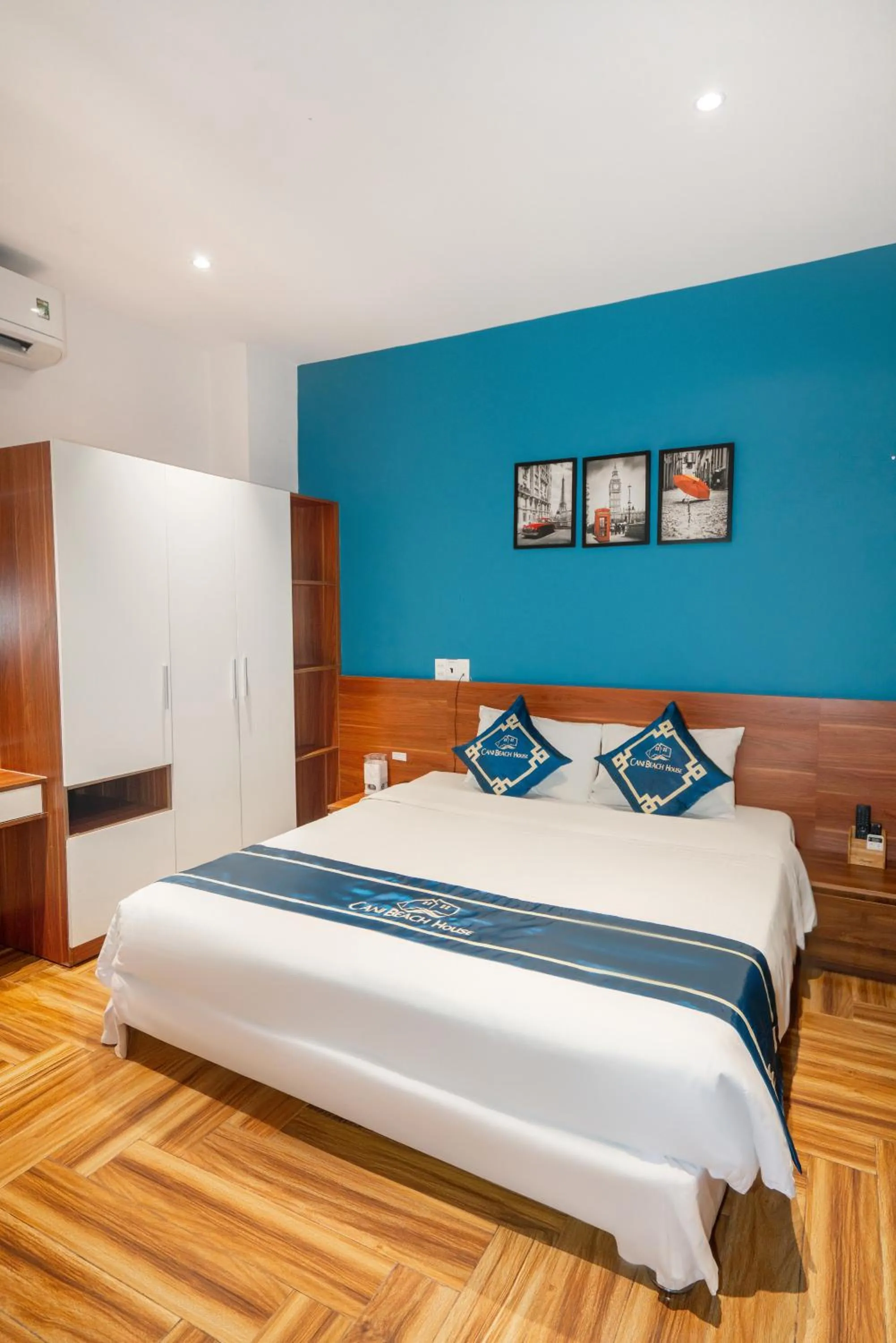 Bed in Cani Beach House