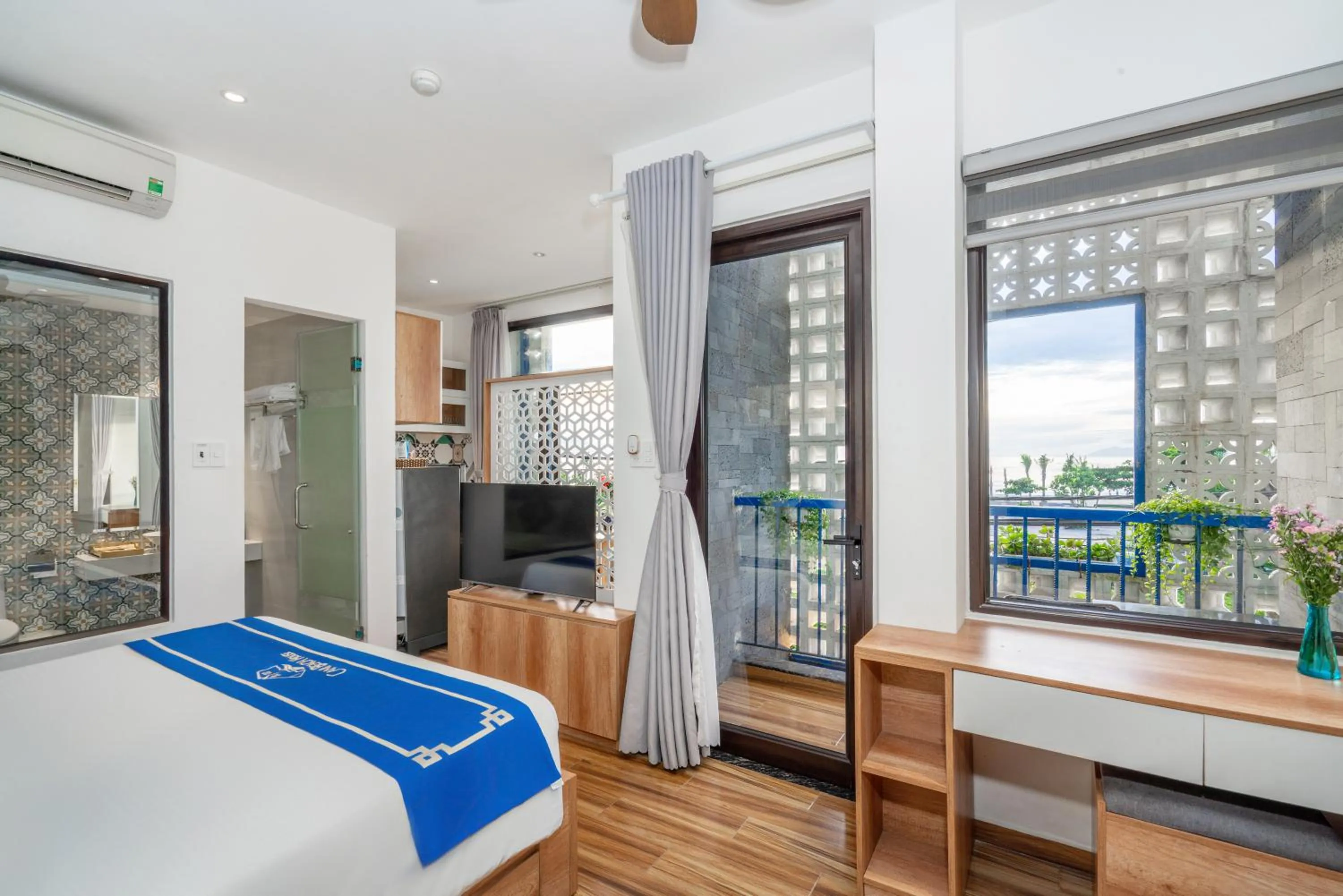 Photo of the whole room, Bed in Cani Beach House