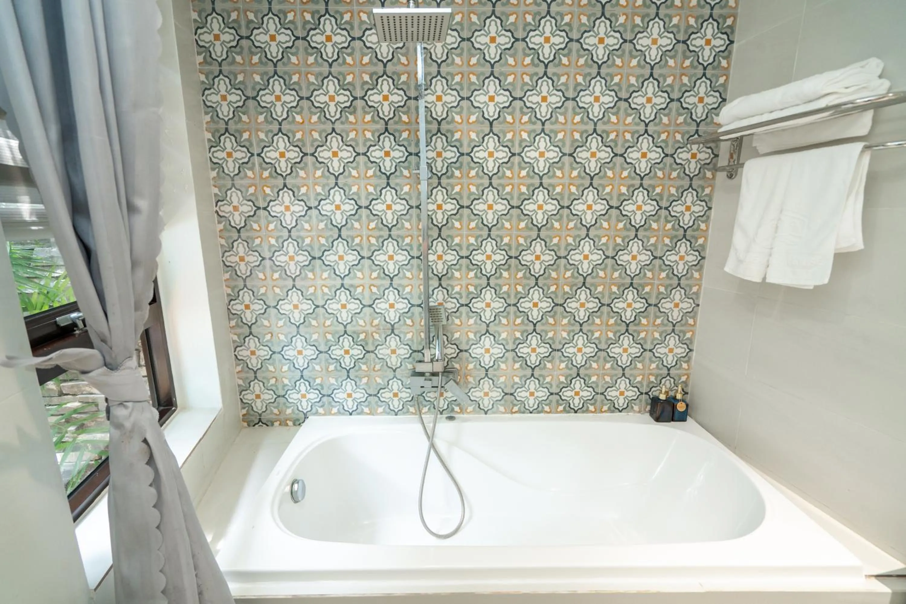 Shower in Cani Beach House