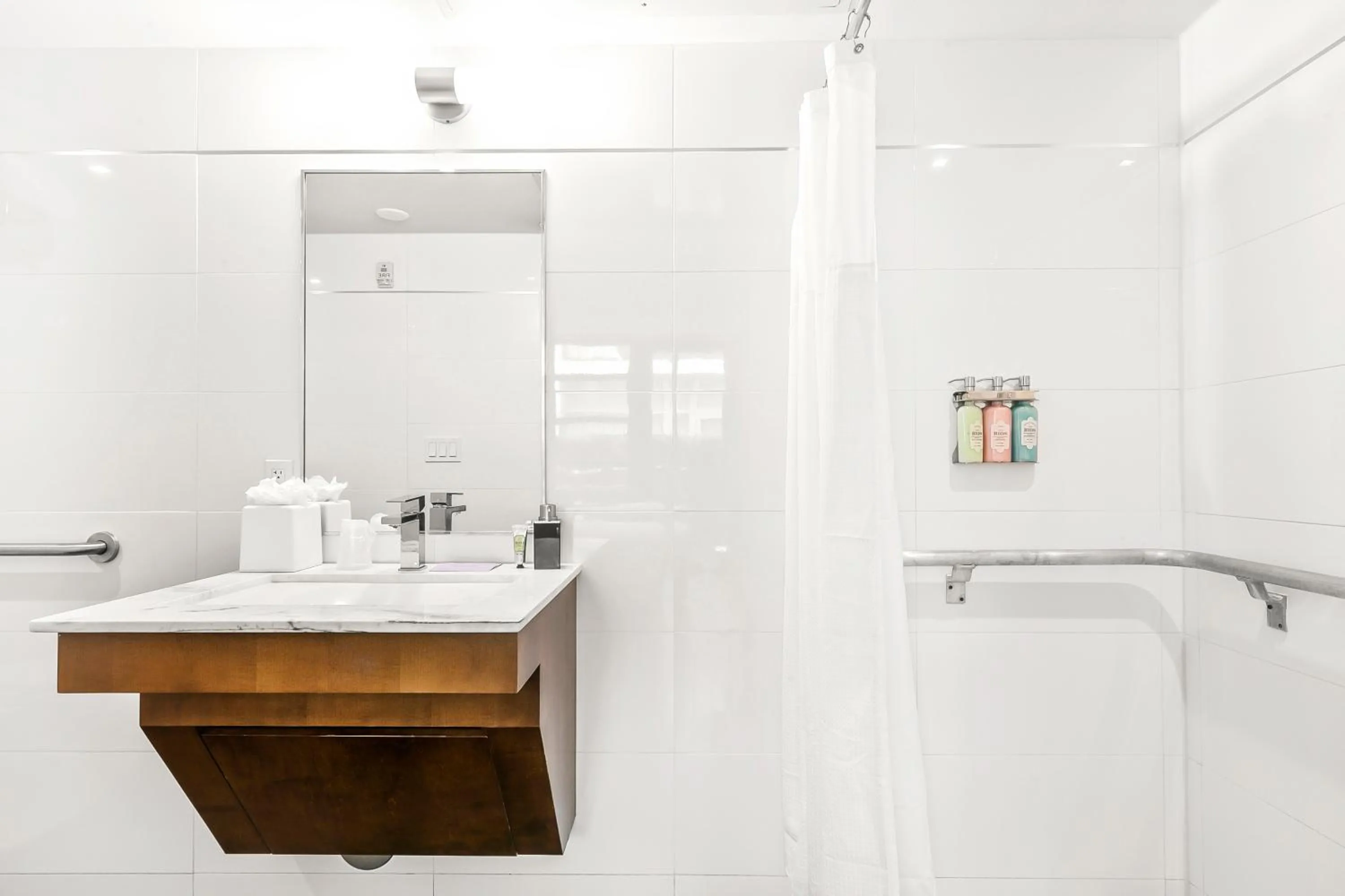 Shower in The Fairwind Hotel