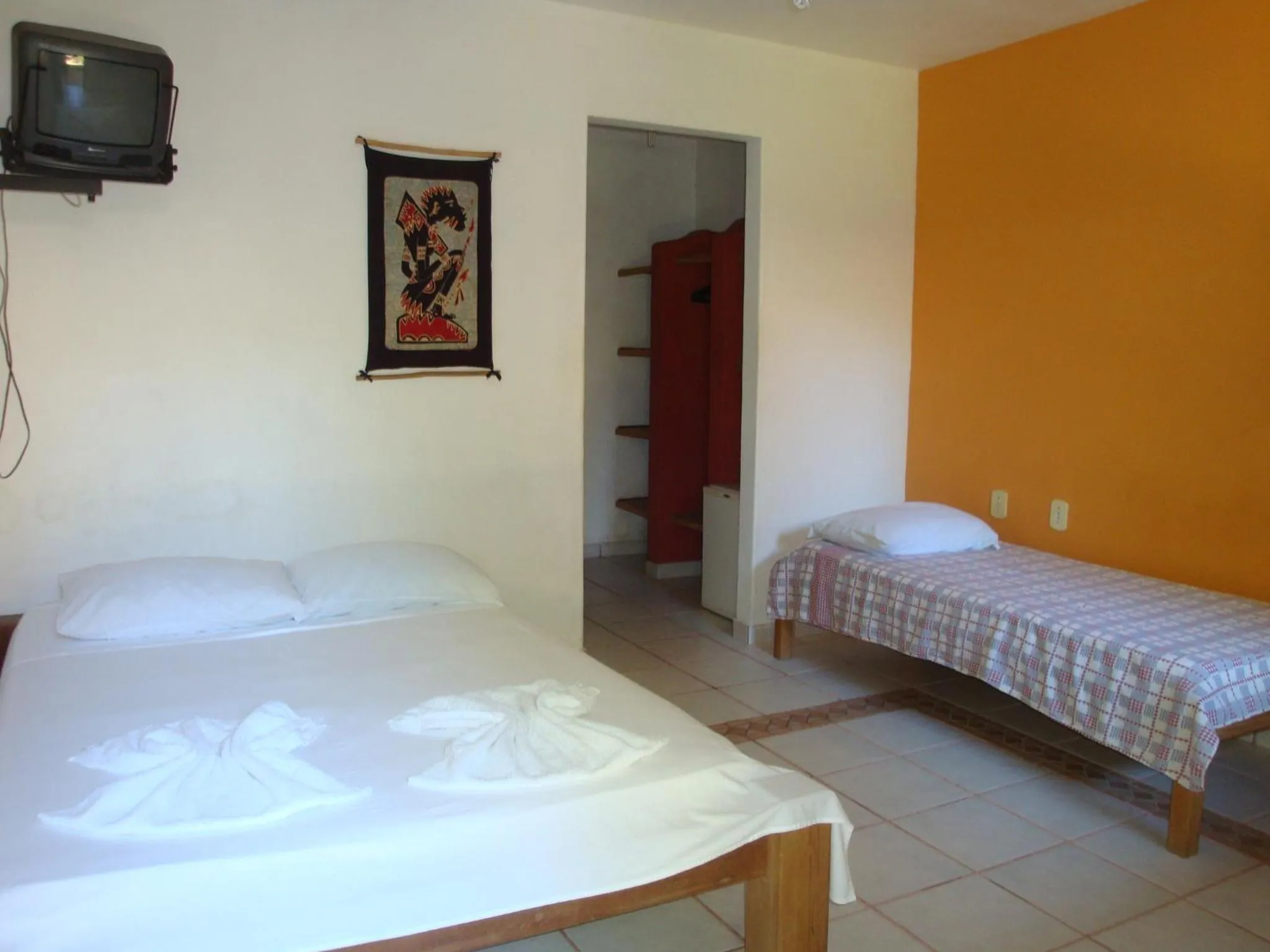 Photo of the whole room, Bed in Pousada O Cantinho