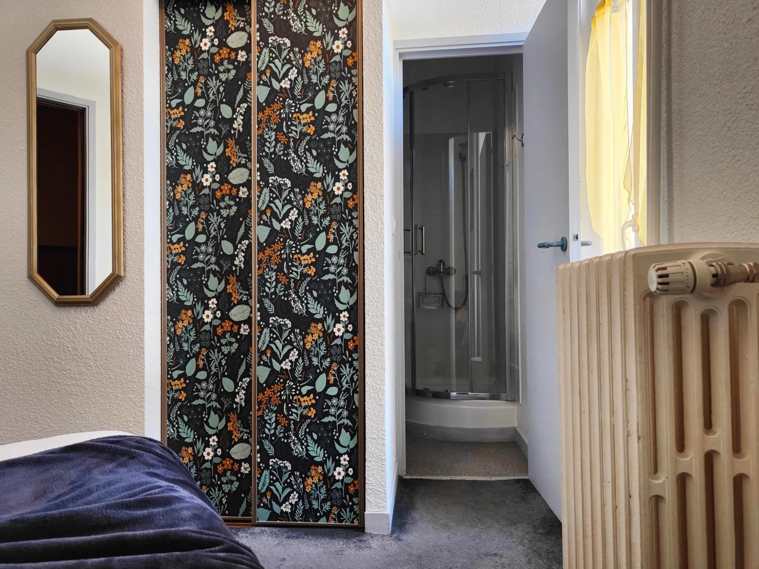 Shower in Hotel Au Val Doré