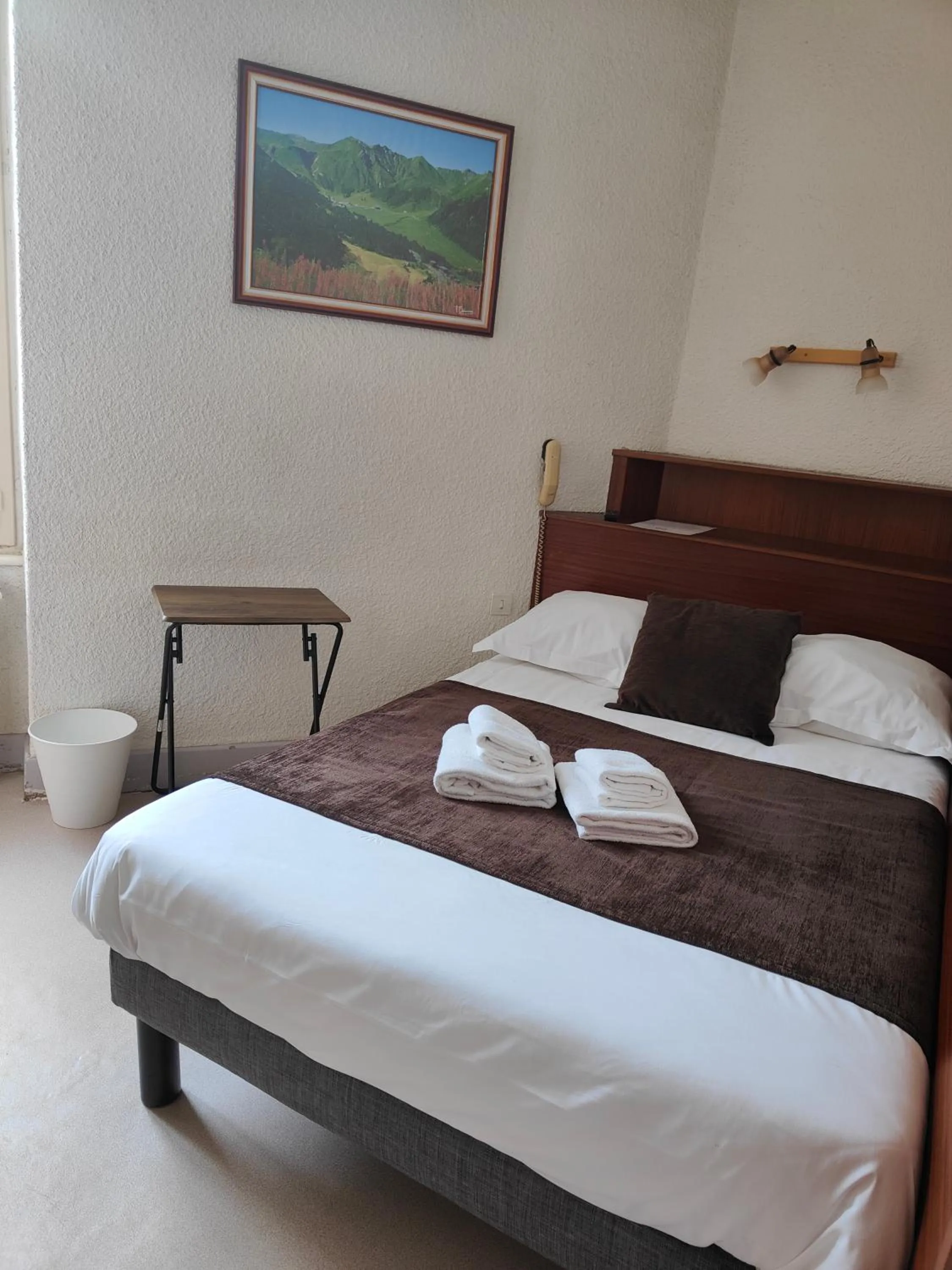 Bedroom, Bed in Hotel Au Val Doré