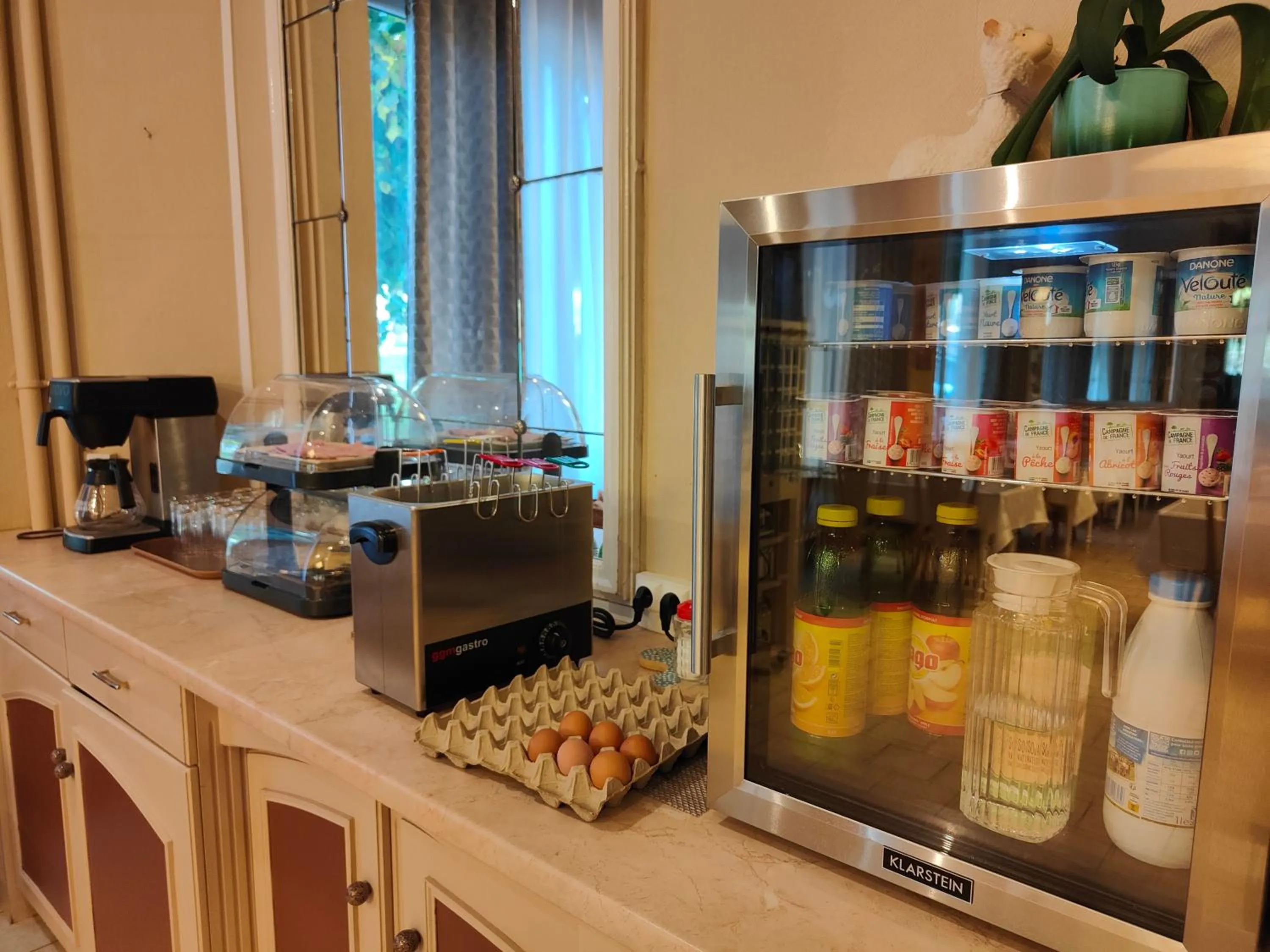 Buffet breakfast in Hotel Au Val Doré