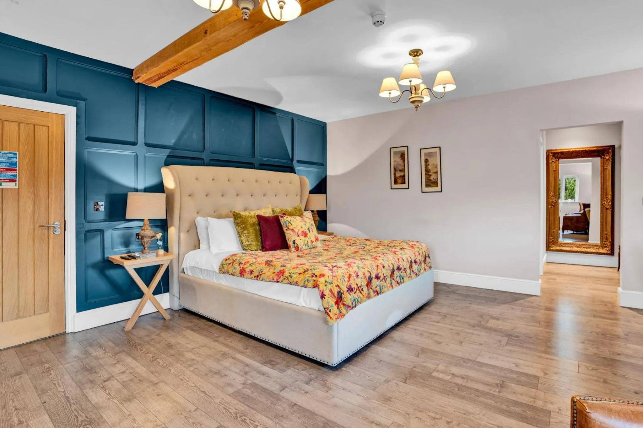 Bed in Pyes Mill Hotel Conder Green