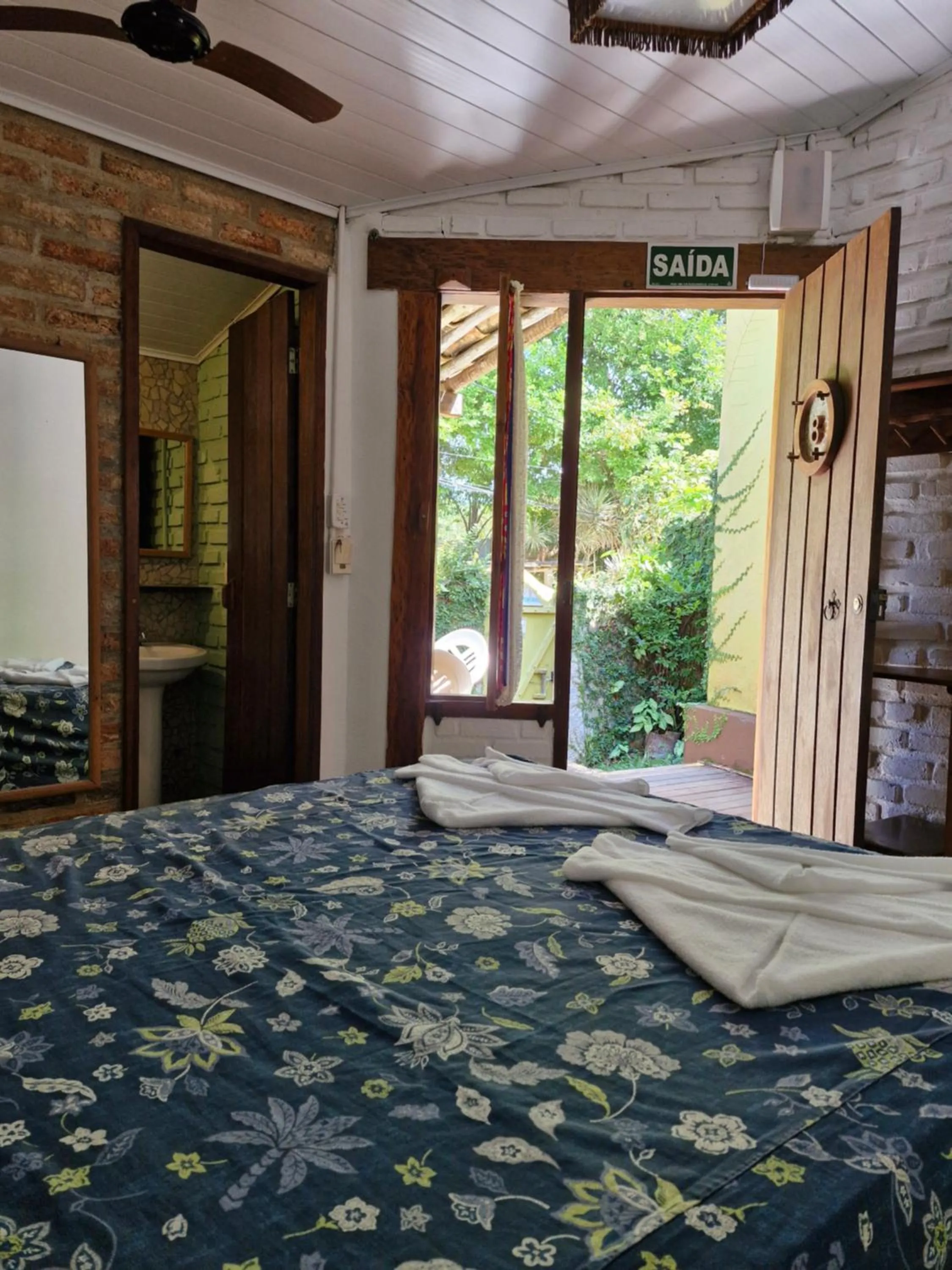 Bedroom, Bed in Pousada Bucaneiros