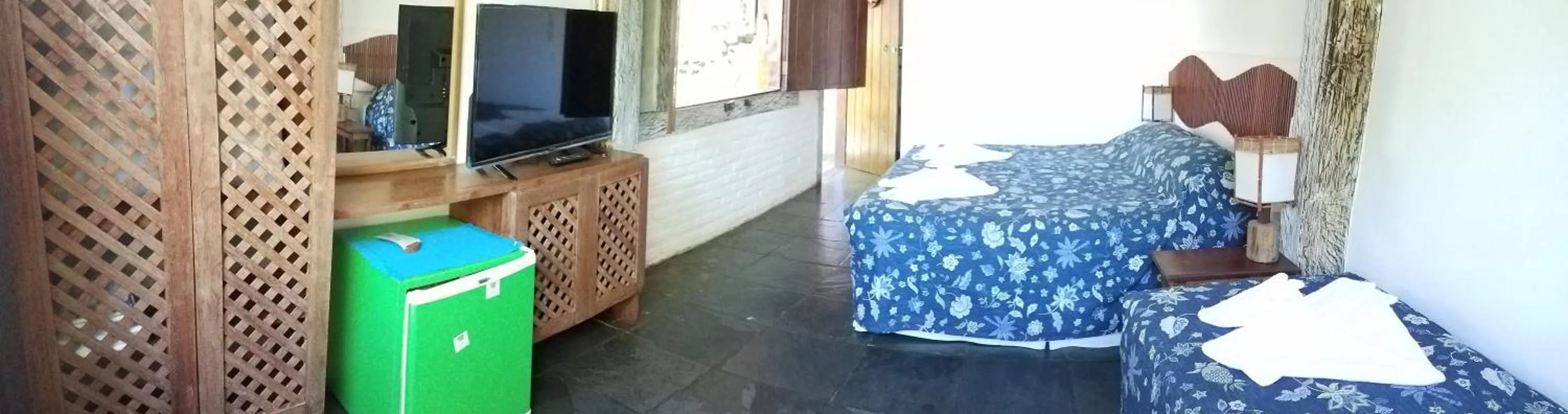 TV and multimedia, Bed in Pousada Bucaneiros