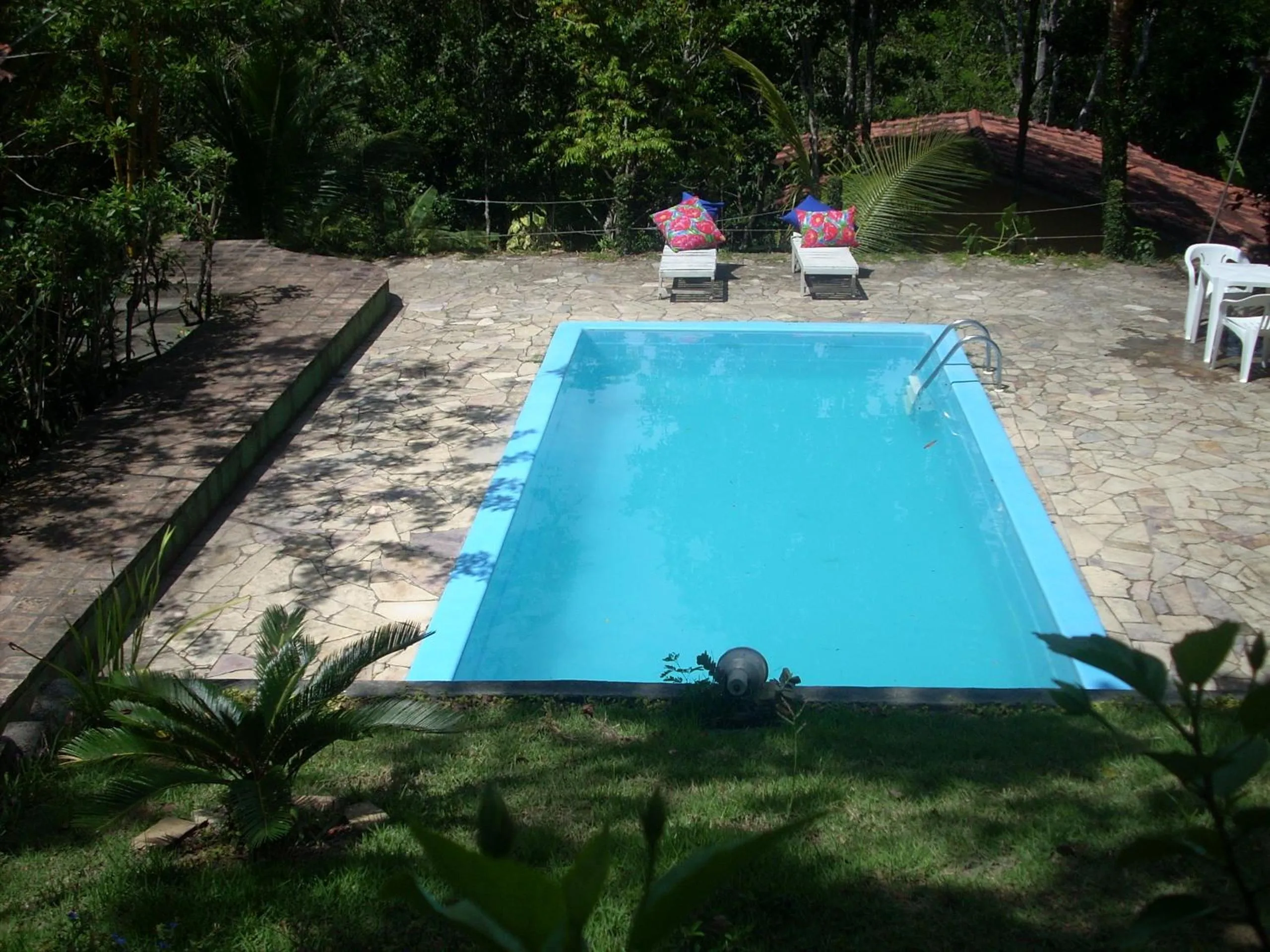 Swimming pool in Pousada Bucaneiros