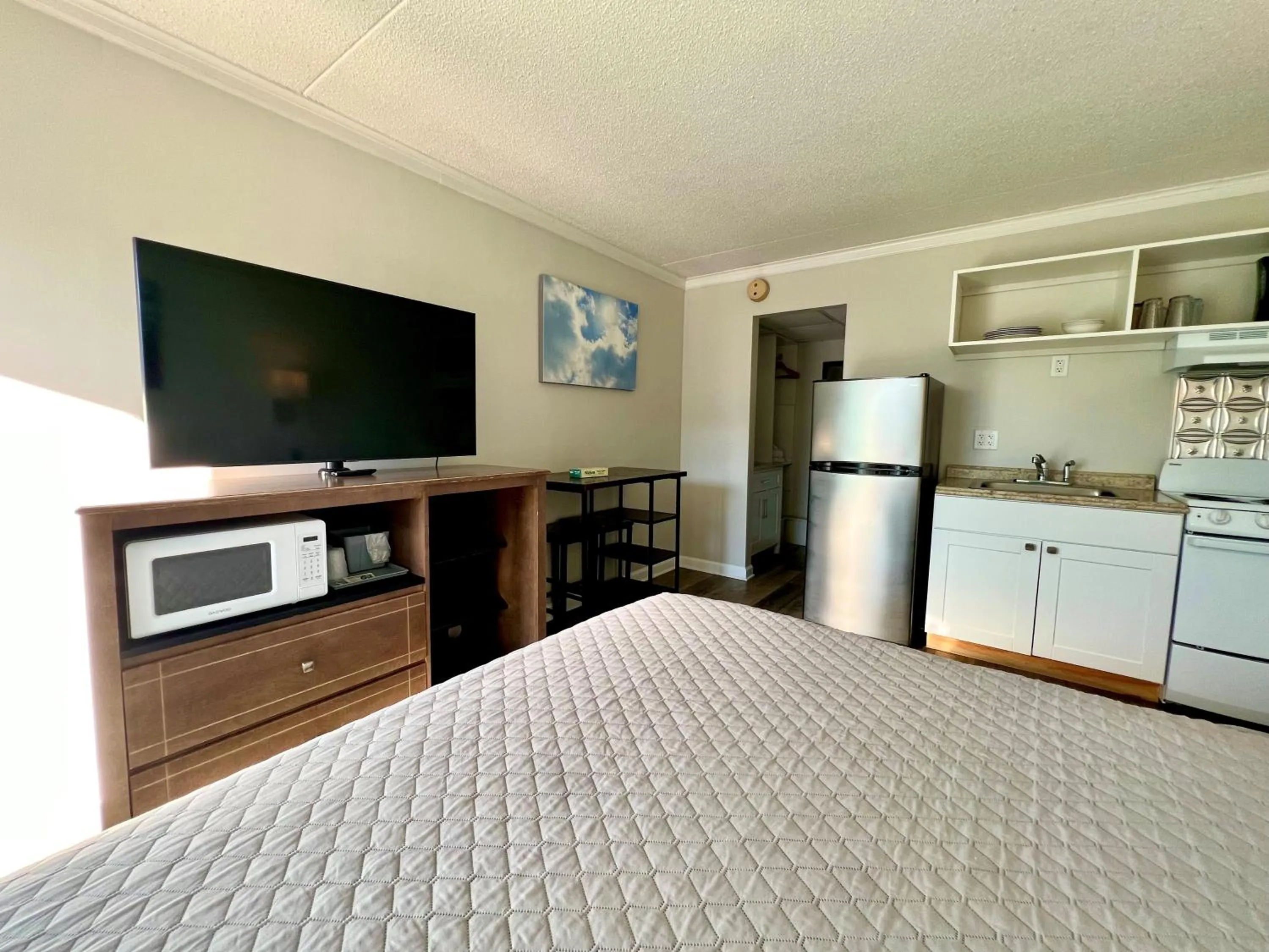 TV and multimedia, Bed in Atlantic Oceanside Dewey