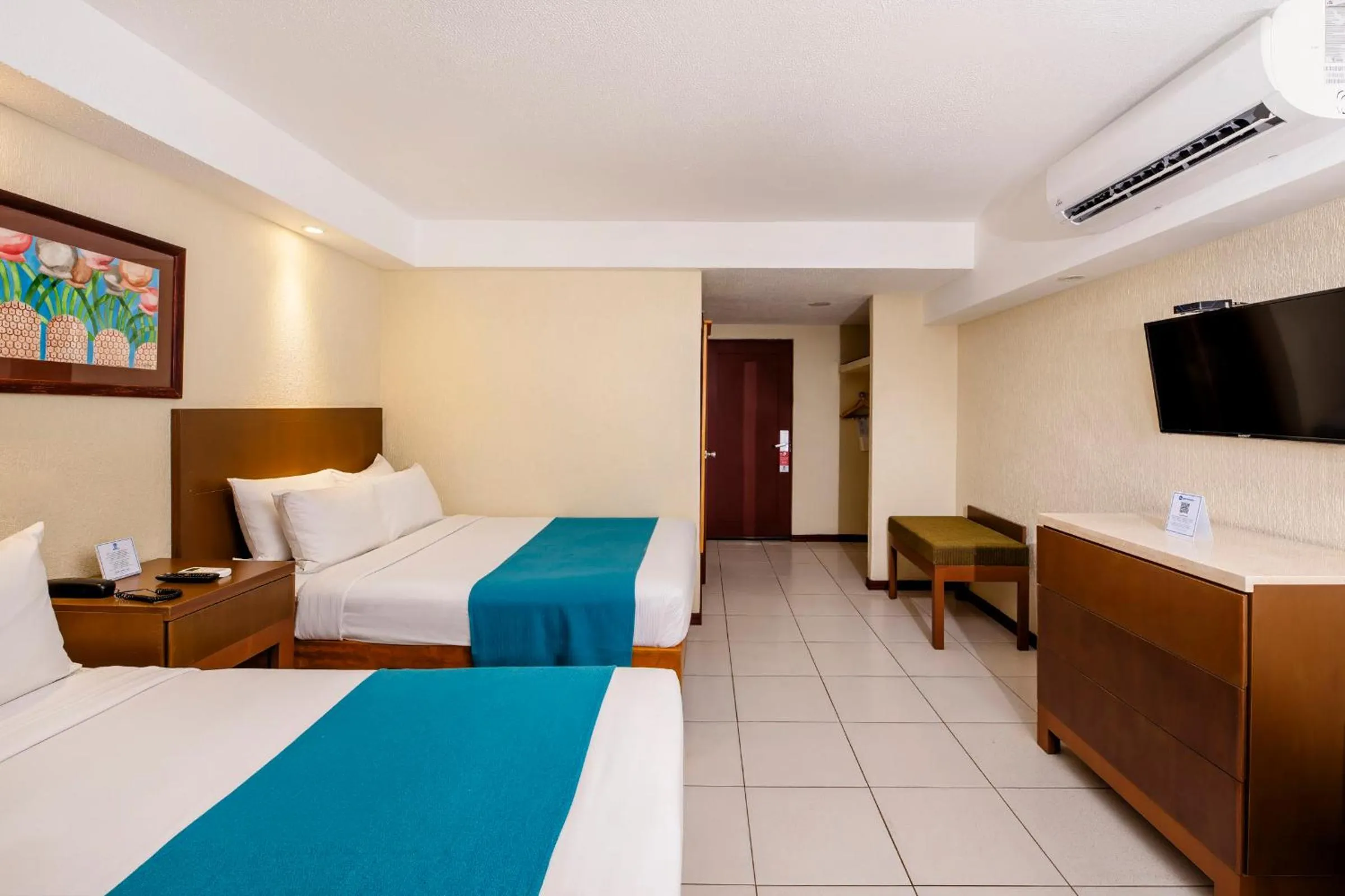 Property building, Bed in Best Western Jaco Beach All Inclusive Resort
