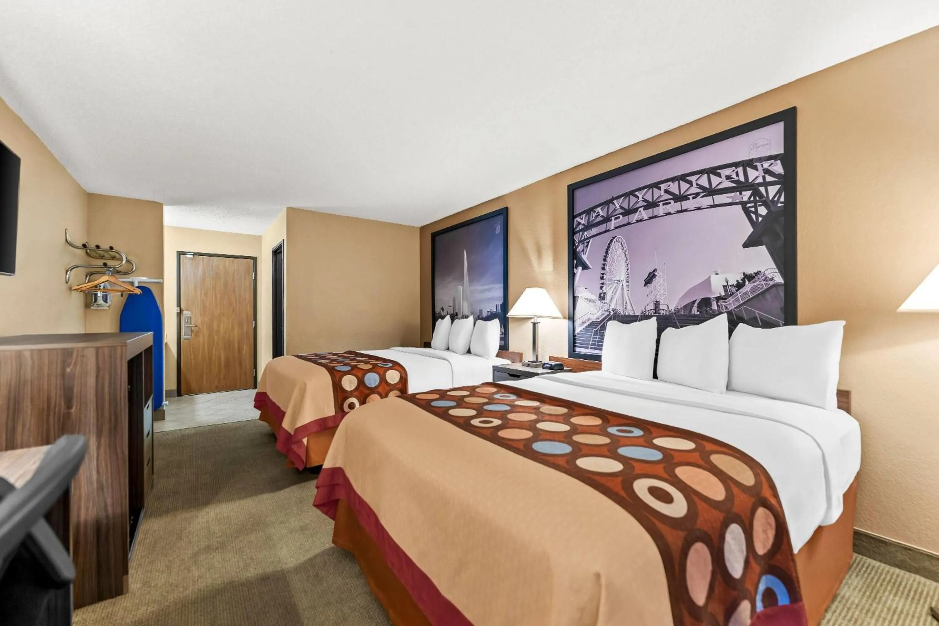 Bed in Super 8 by Wyndham Elgin