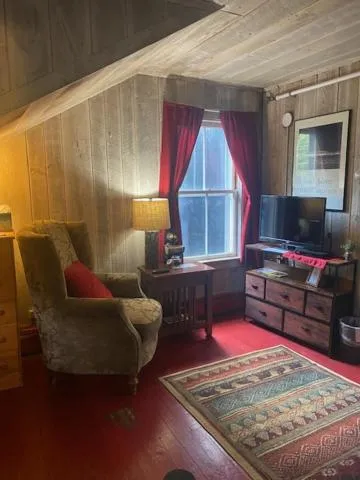 Wildcat Inn and Tavern