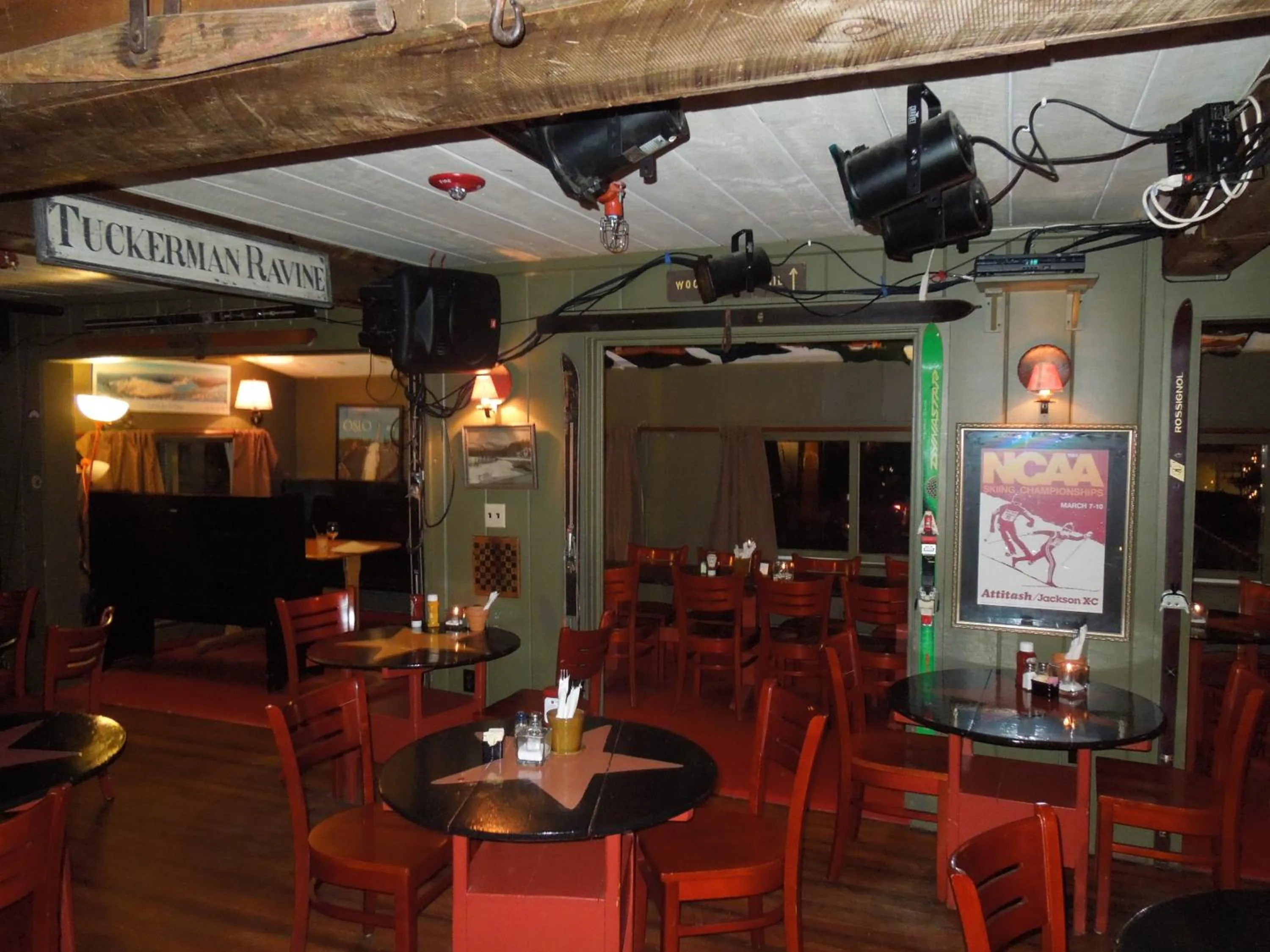 Lounge or bar in Wildcat Inn and Tavern