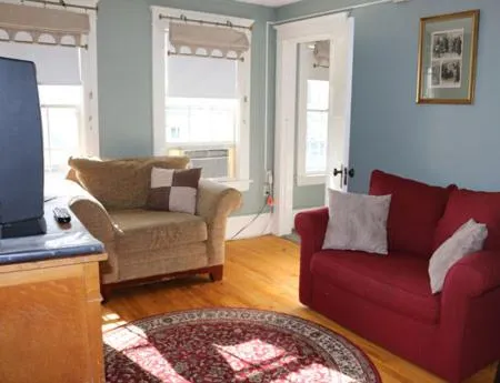 Day in Wildcat Inn and Tavern