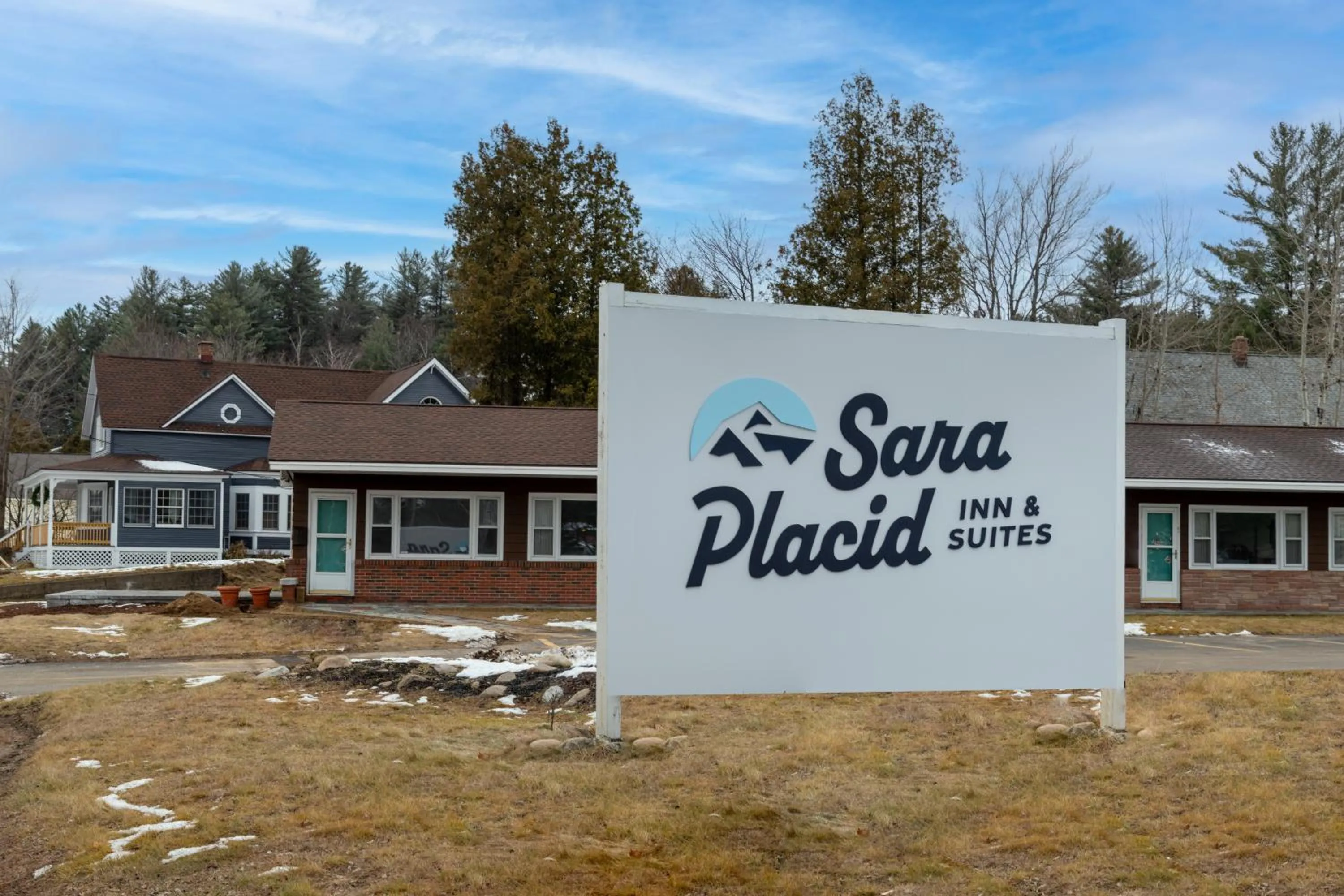 Property building in Sara Placid Inn & Suites