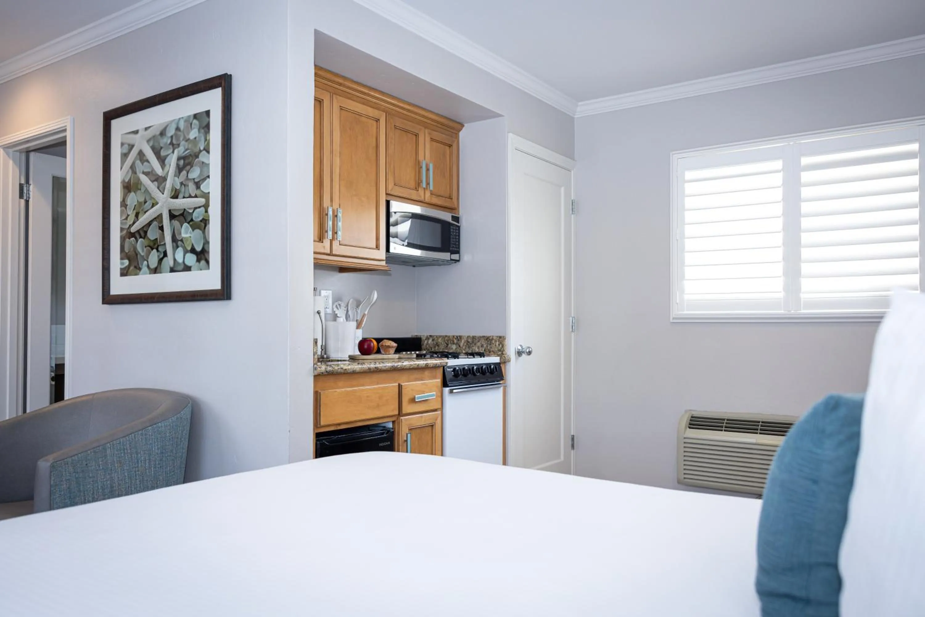 Bed in Marina Beach Motel