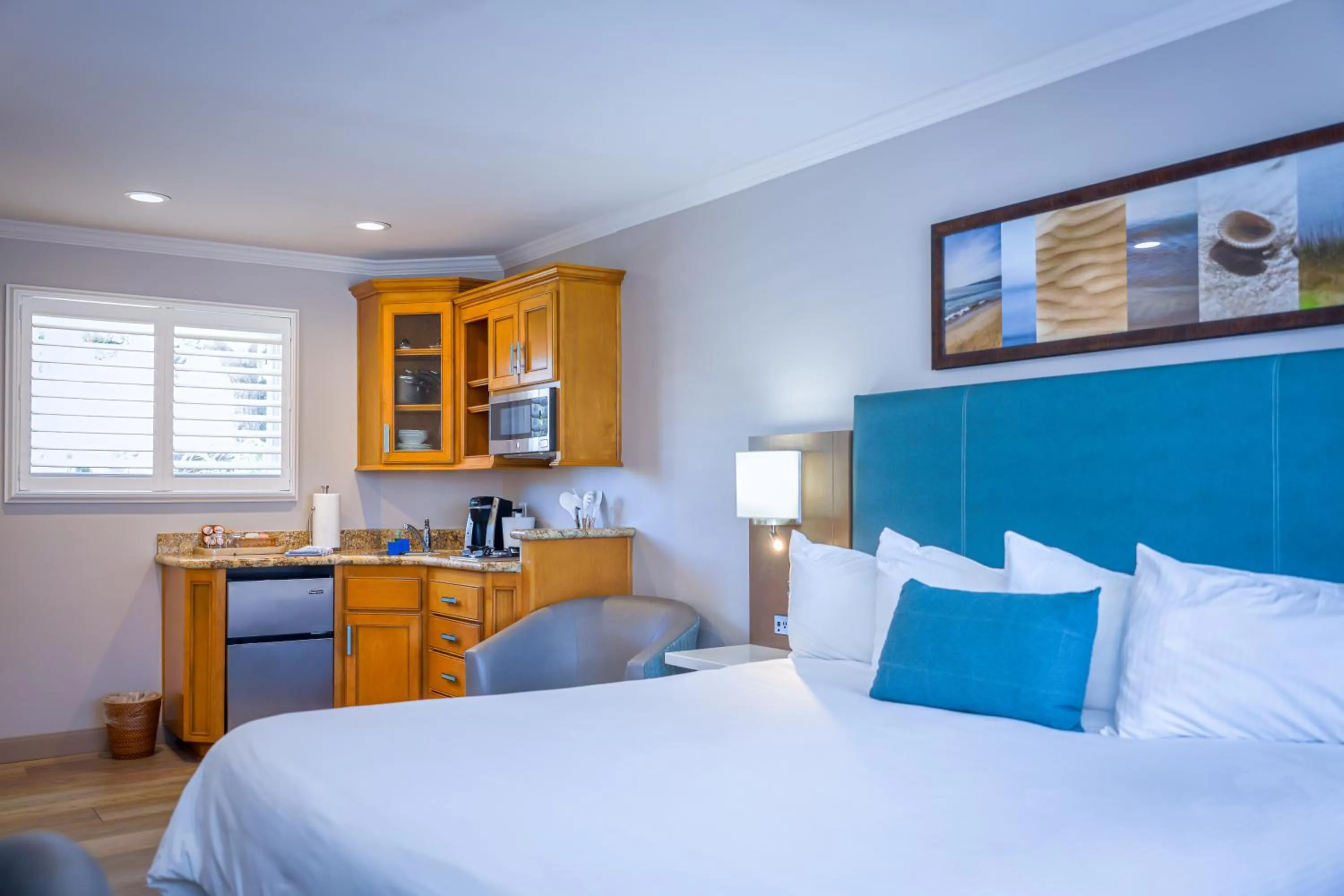 Bed in Marina Beach Motel