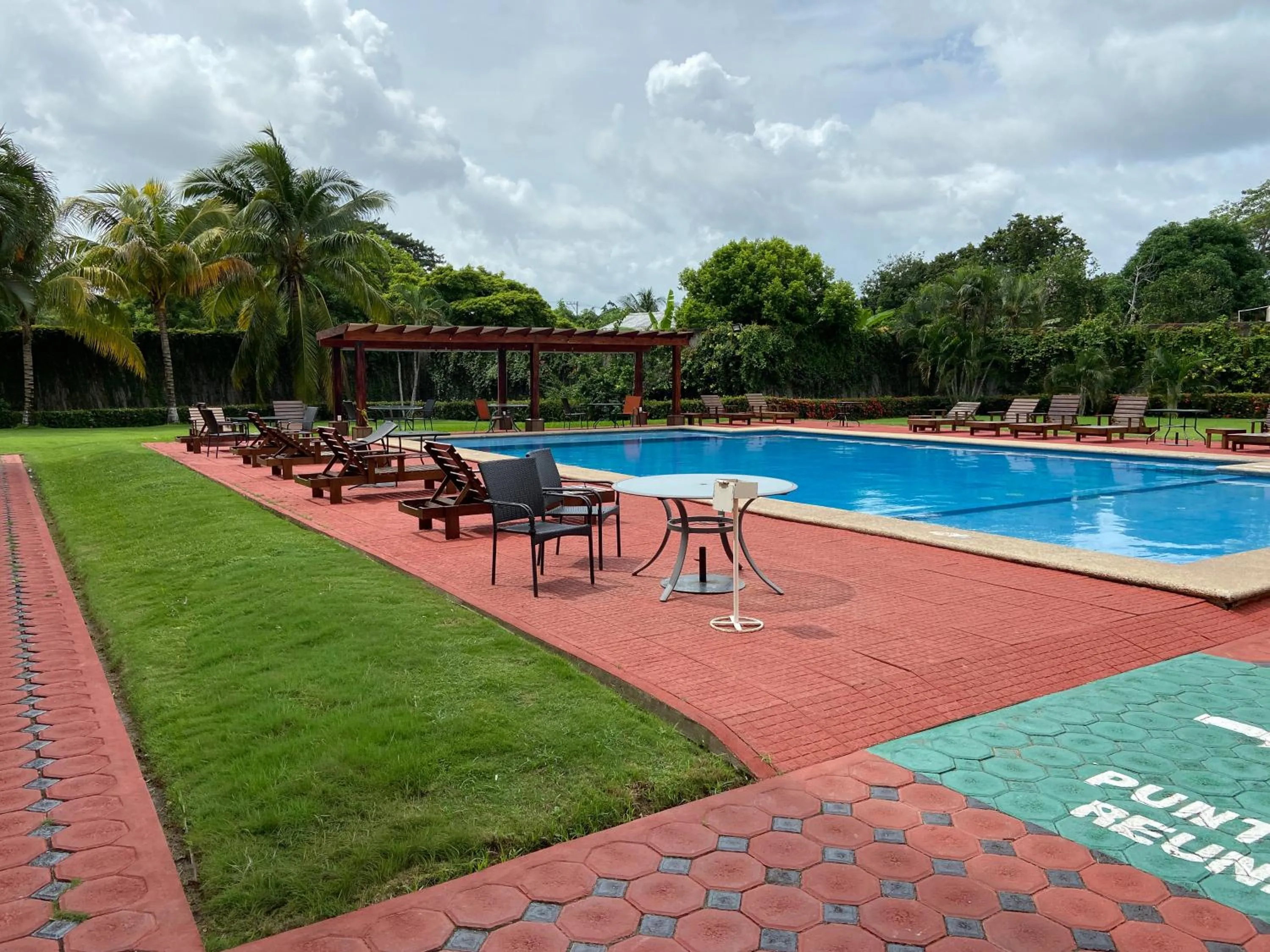 Garden in Hotel Baez Paraiso