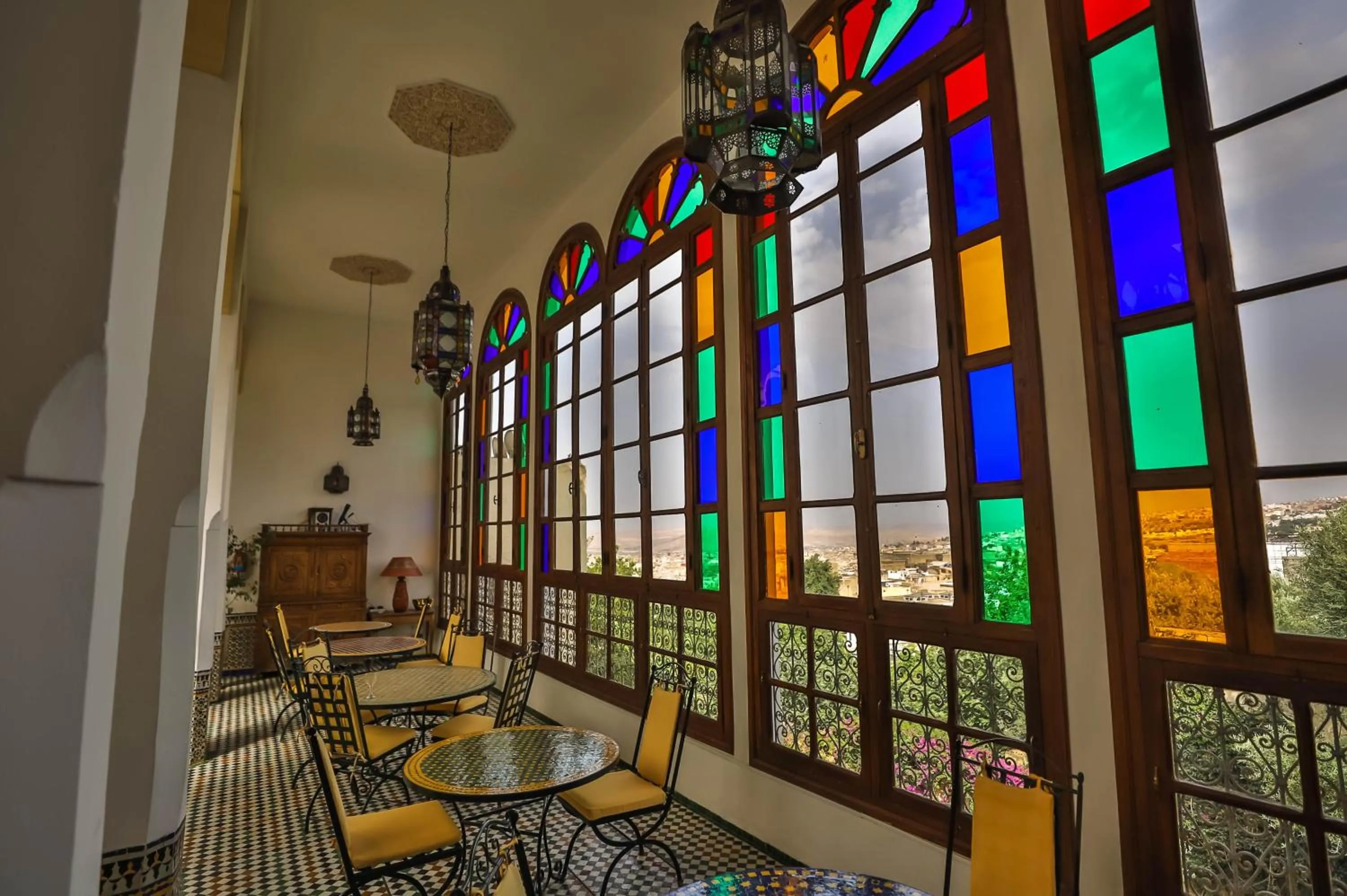 Business facilities in Ryad Mabrouka