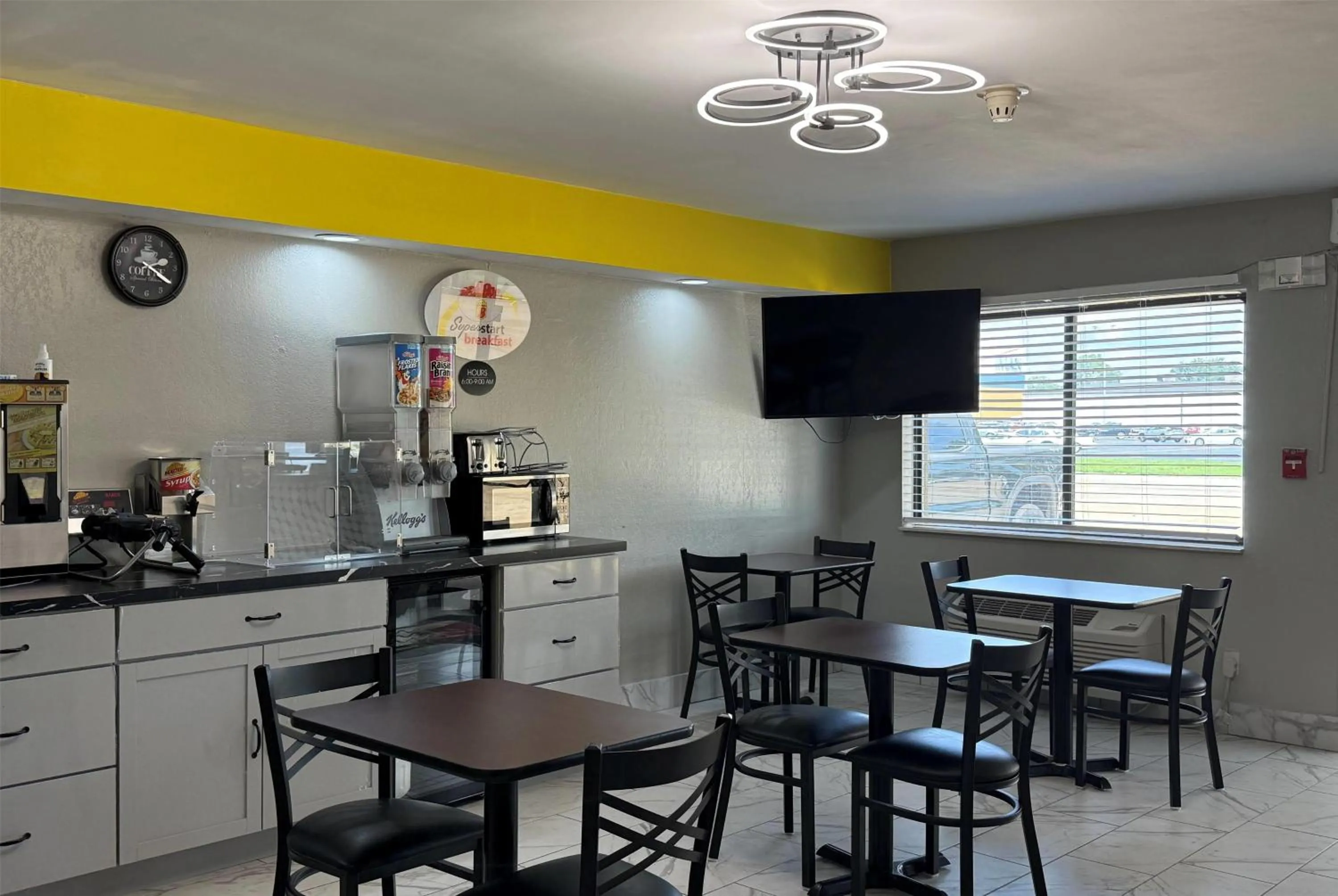 Breakfast in Super 8 by Wyndham Evansville East