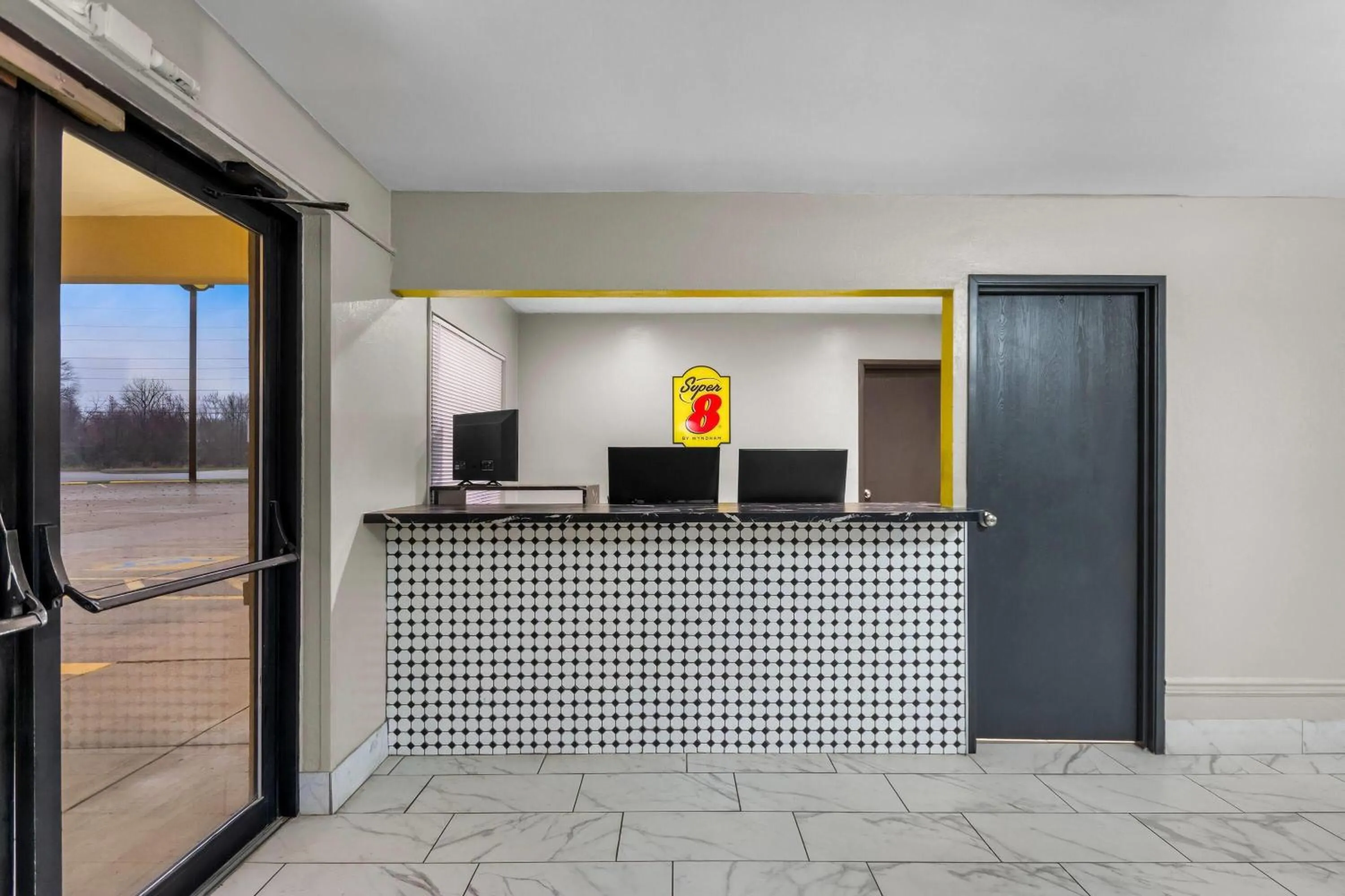 Lobby or reception in Super 8 by Wyndham Evansville East