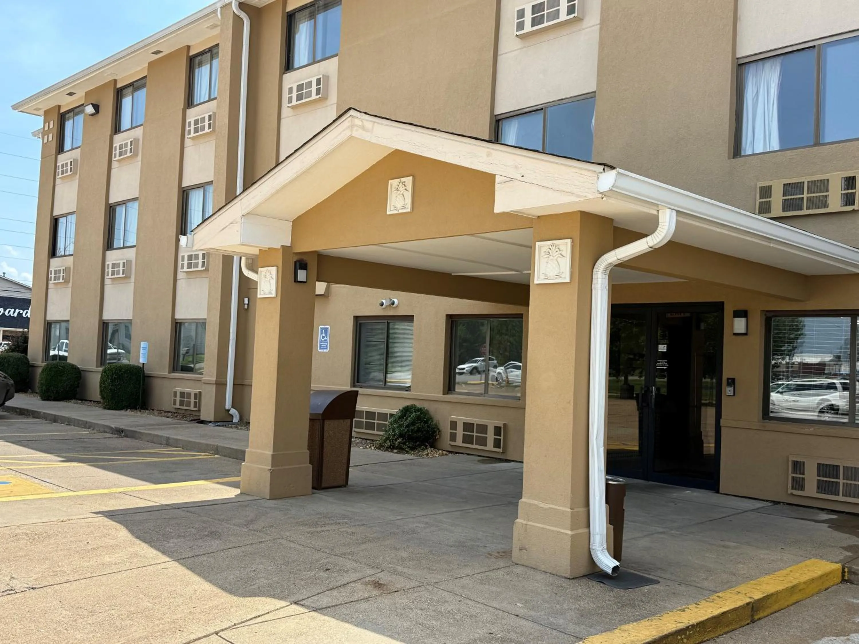 Property building in Super 8 by Wyndham Evansville East