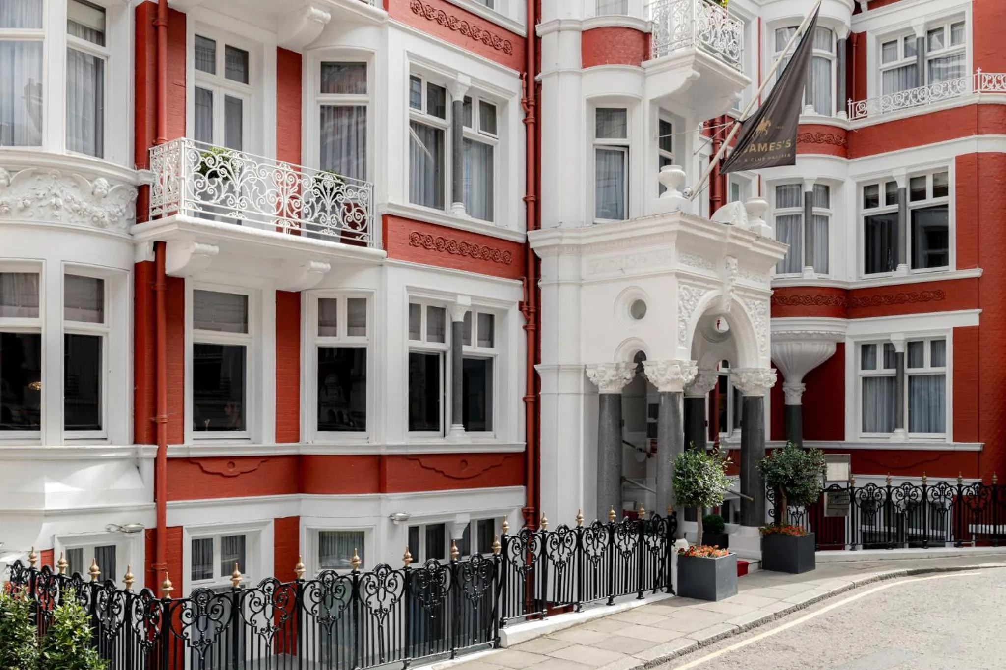 Property building in Althoff St James's Hotel & Club London